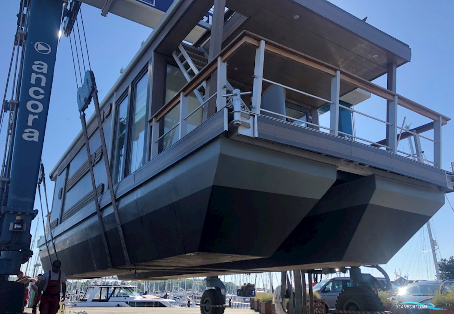Houseboat  Under Dock  18