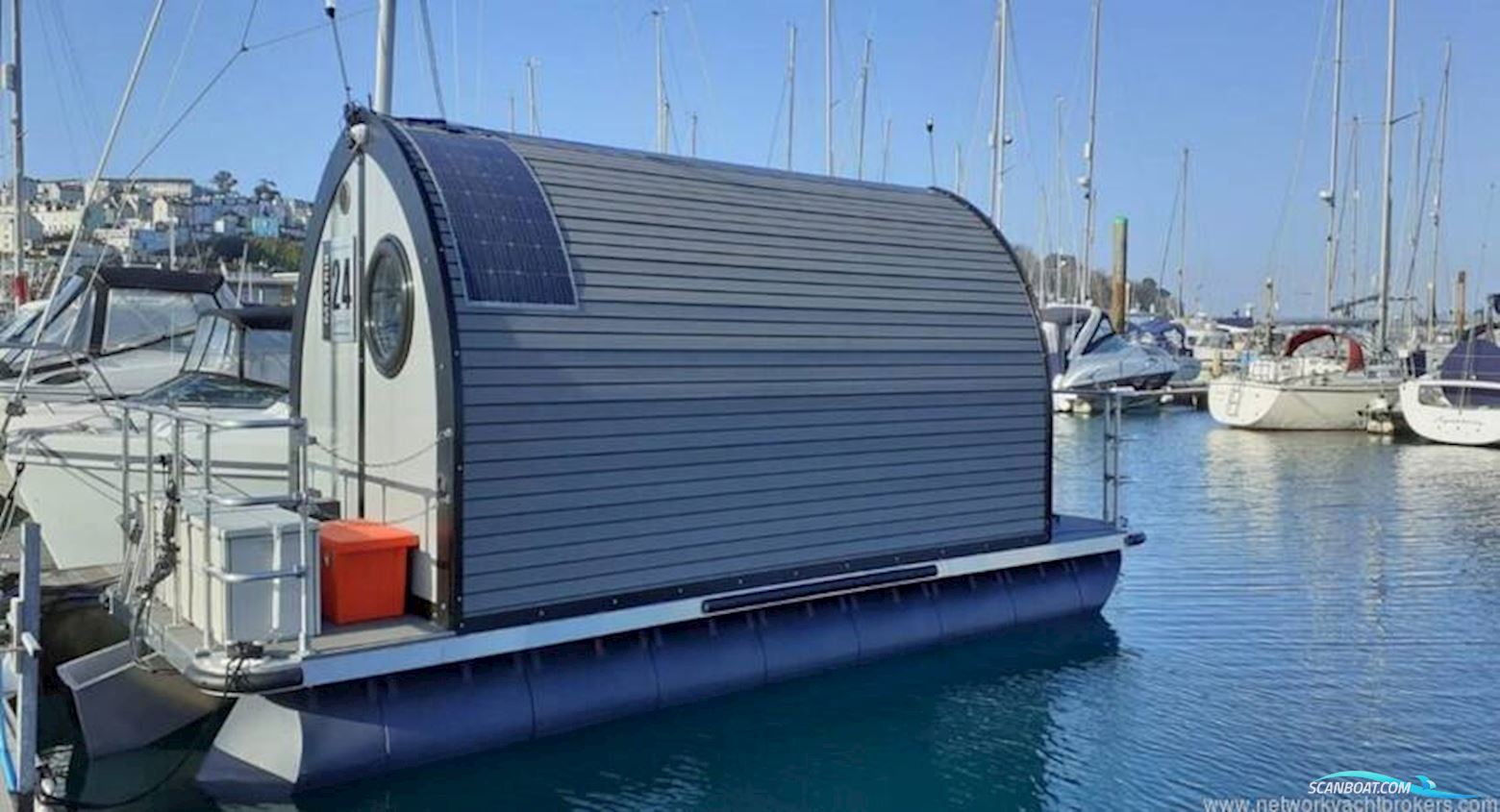 Houseboat MX 24 Glampboat
