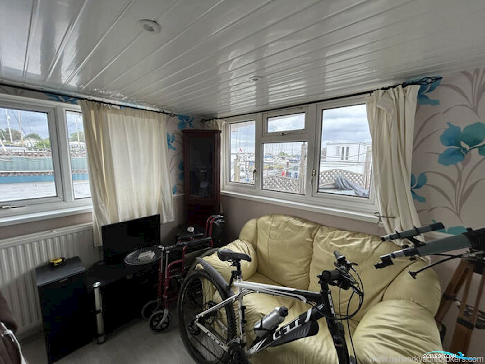 Houseboat
