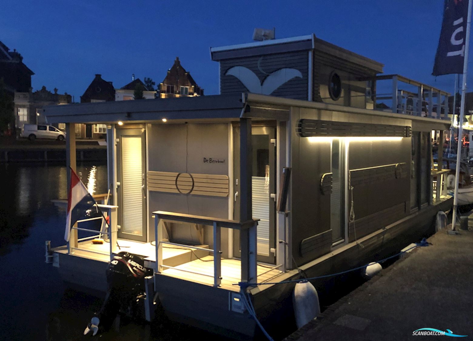 Houseboat Under Dock 18