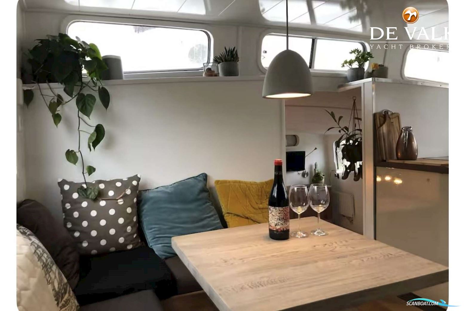 Houseboat Waterloft Luxemotor