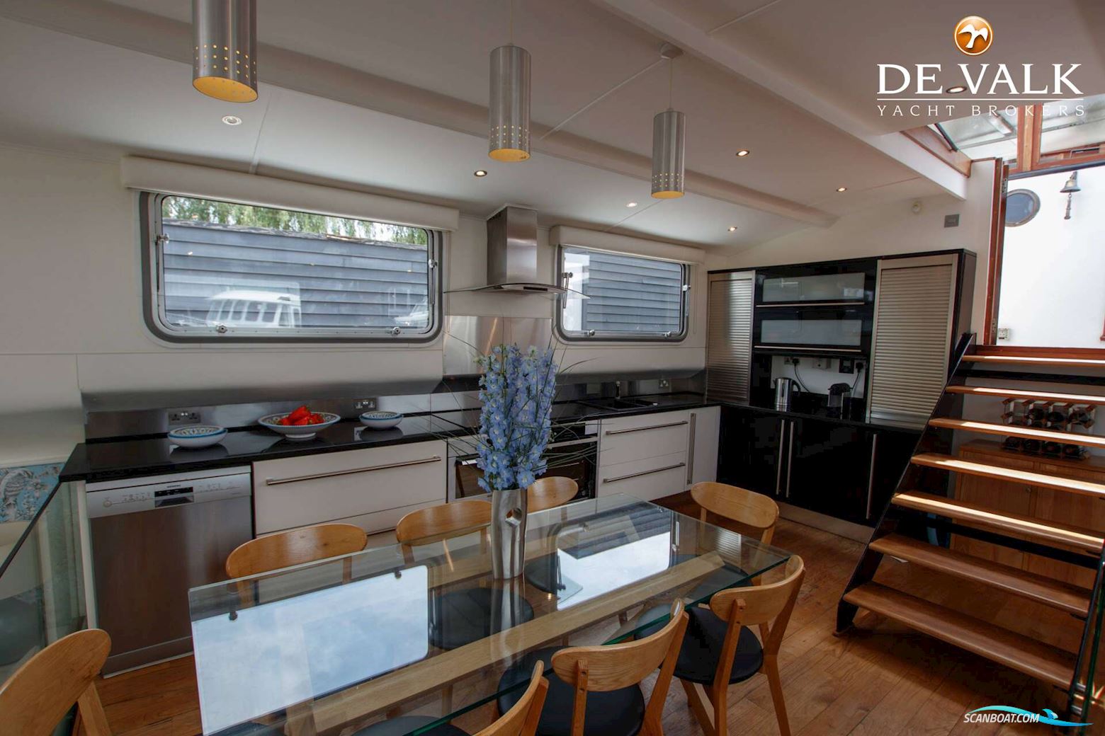 Houseboat Waterloft Luxemotor Spitz 38M