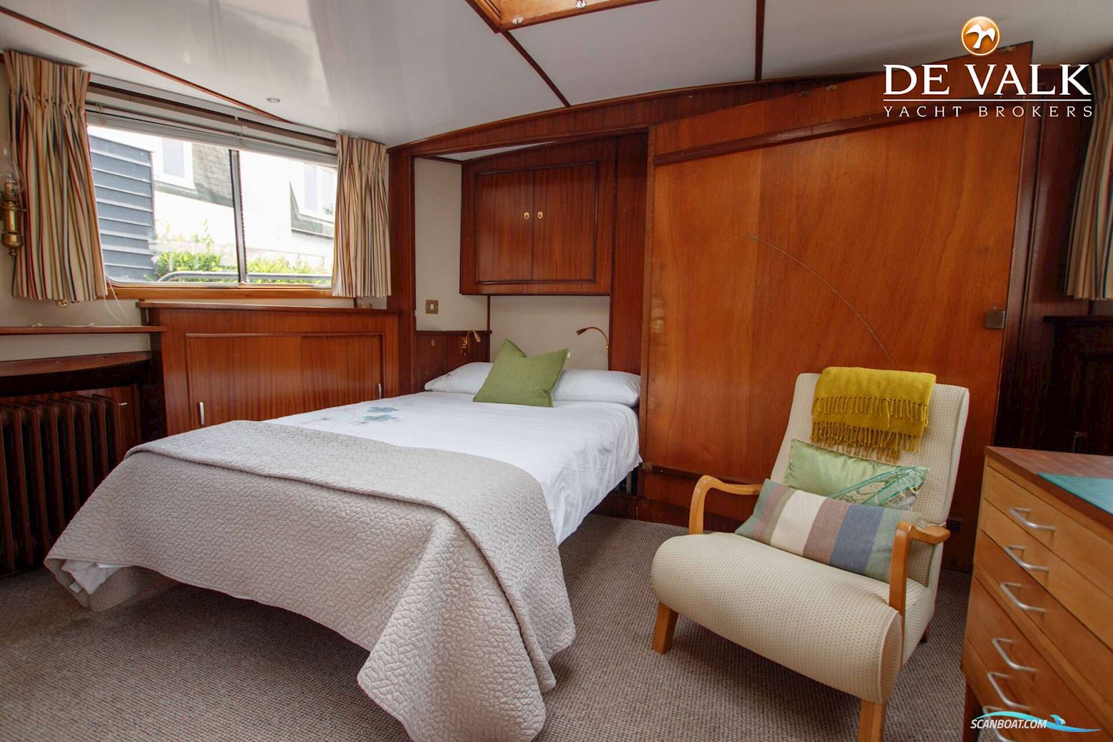 Houseboat Waterloft Luxemotor Spitz 38M