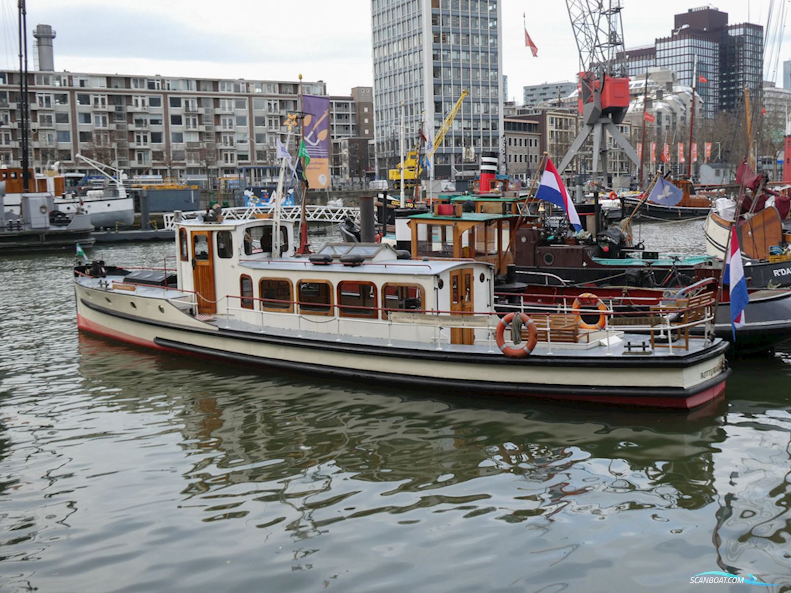 Klassieke Salonboot 12 Pers