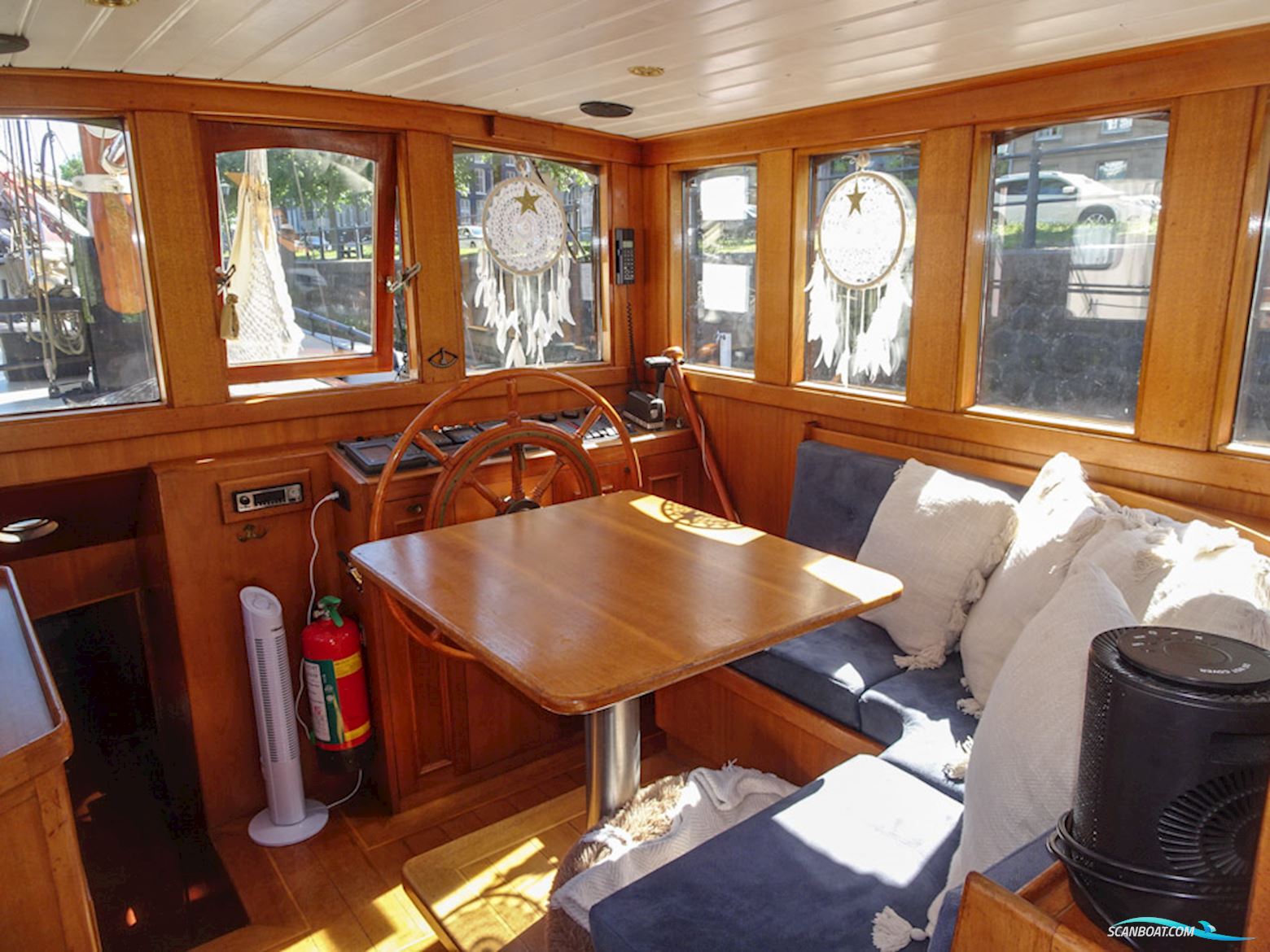 Kotter varend woonschip 14.95