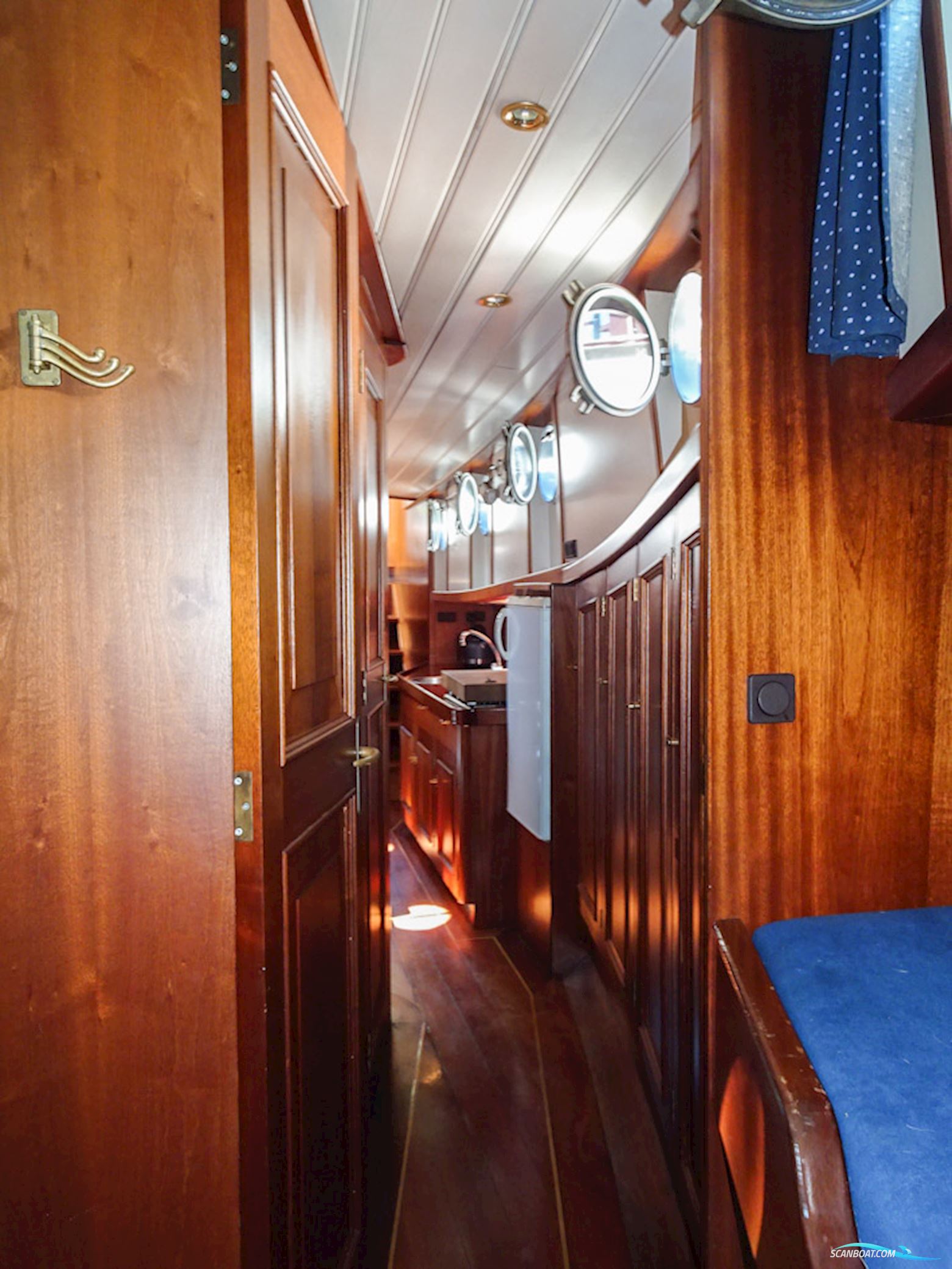 Kotter varend woonschip 14.95