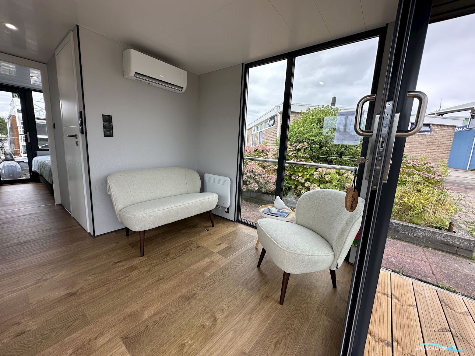 La Mare Houseboat STB 4.0 (Canalboat 4)