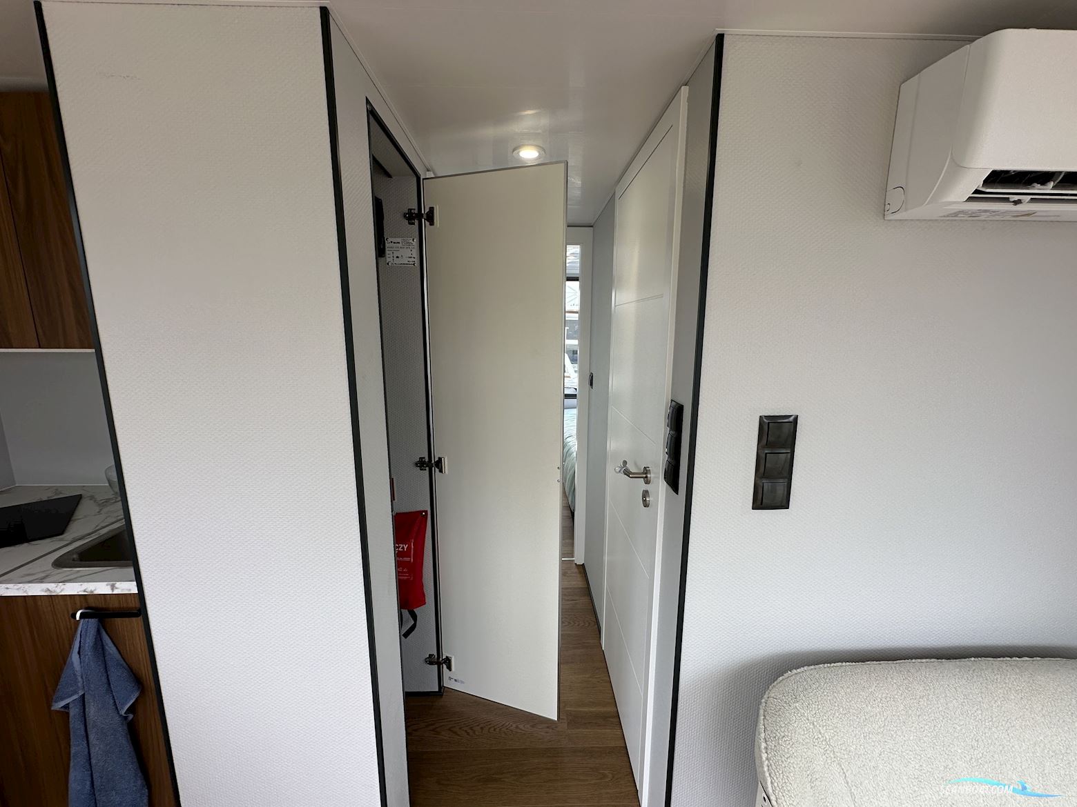 La Mare Houseboat Stb 4.0 (Canalboat 4)