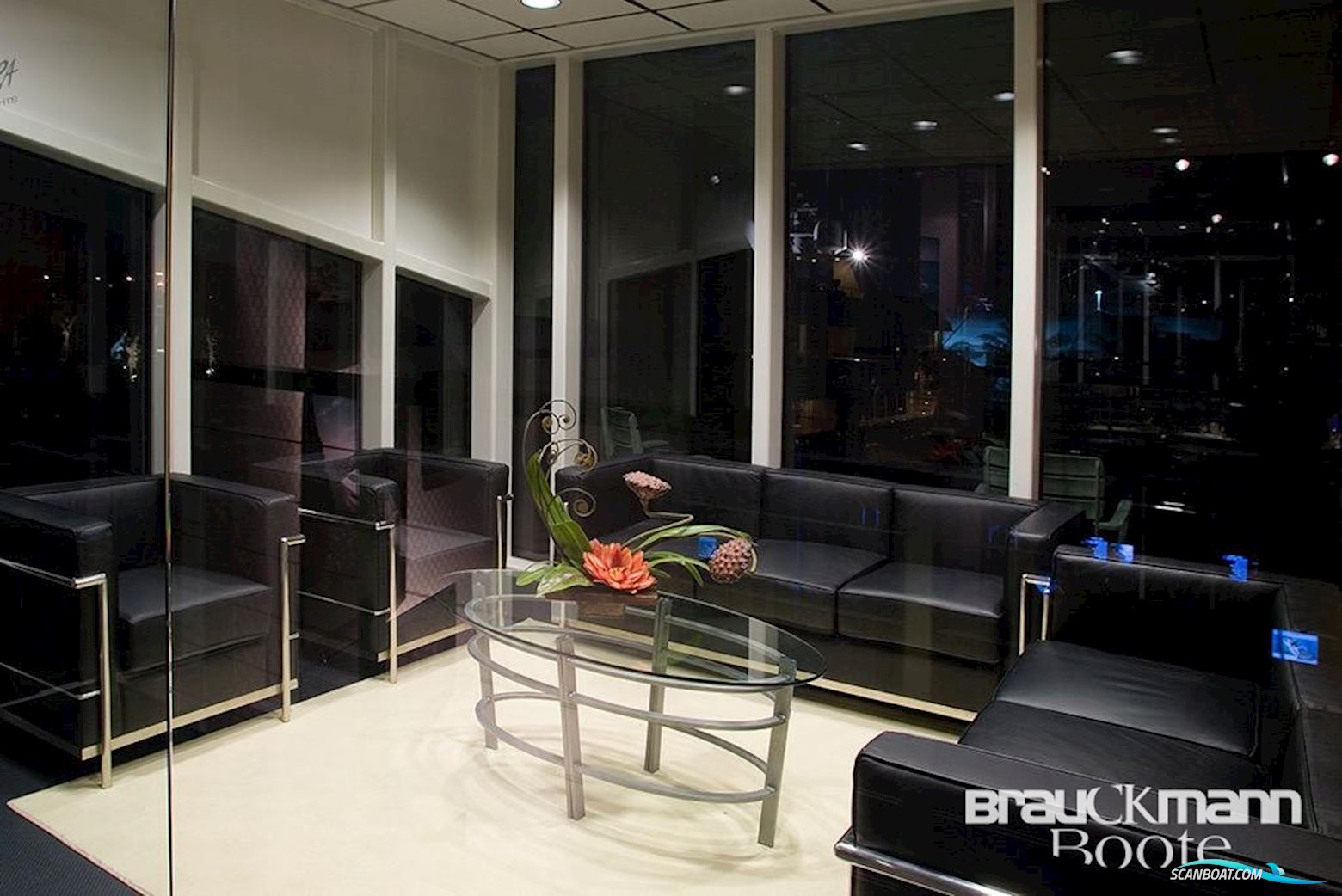 Lazzara Marine Präsentations-Hausboot