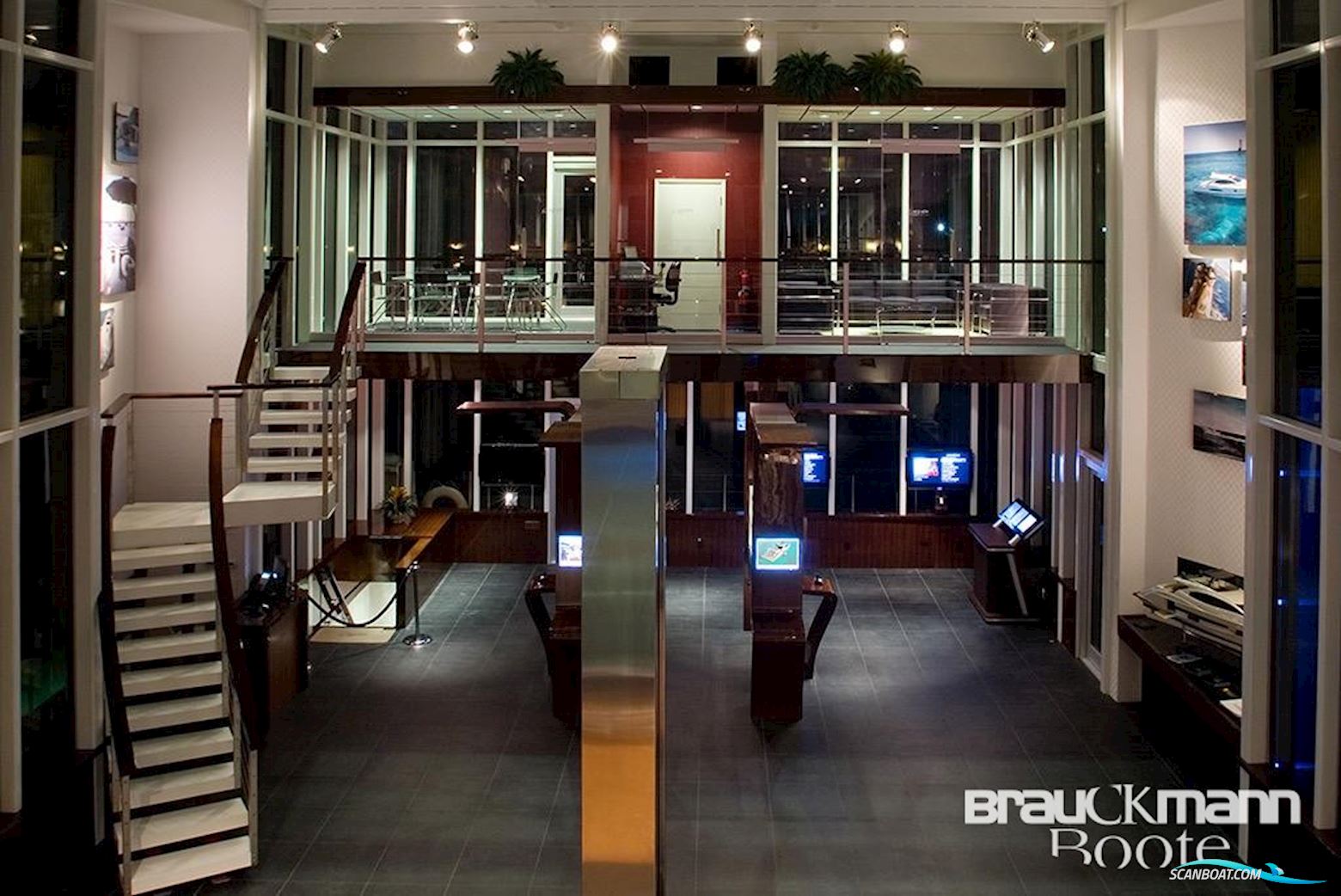 Lazzara Marine Präsentations-Hausboot