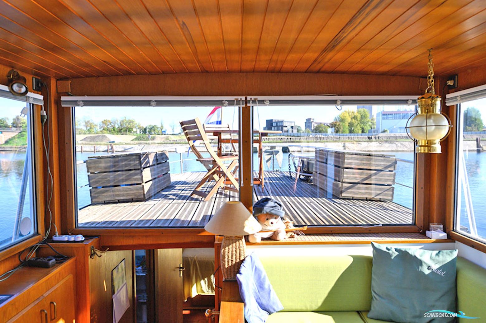 Luxe Motor 21.18 Met Ubc