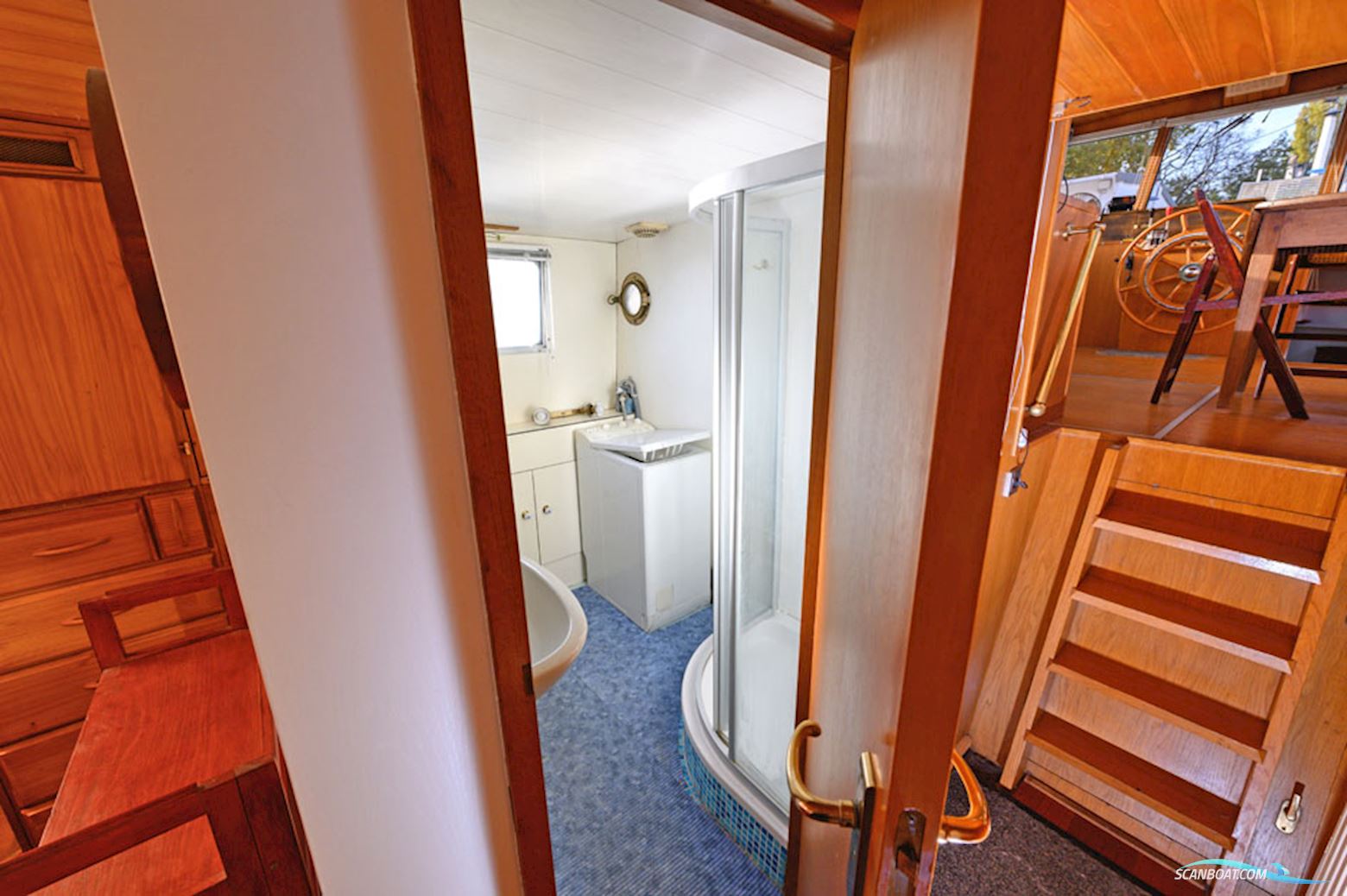 Luxe Motor 21.18 Met Ubc