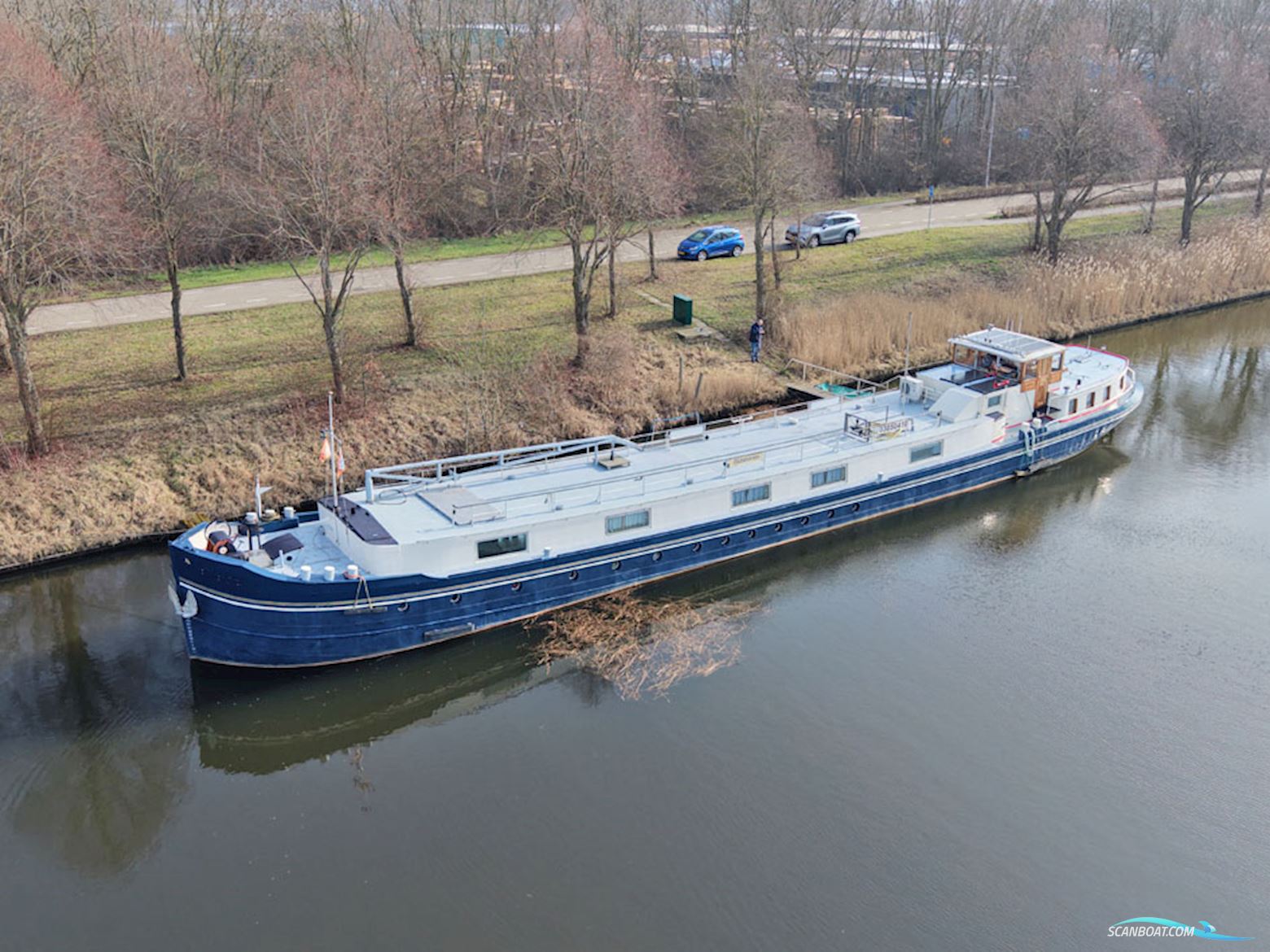 Luxe Motor 36.72, Cbb Rijn