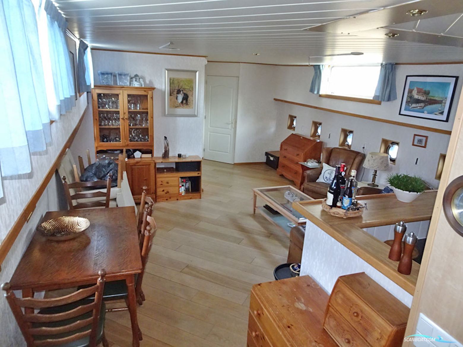 Luxe Motor 36.72, Cbb Rijn