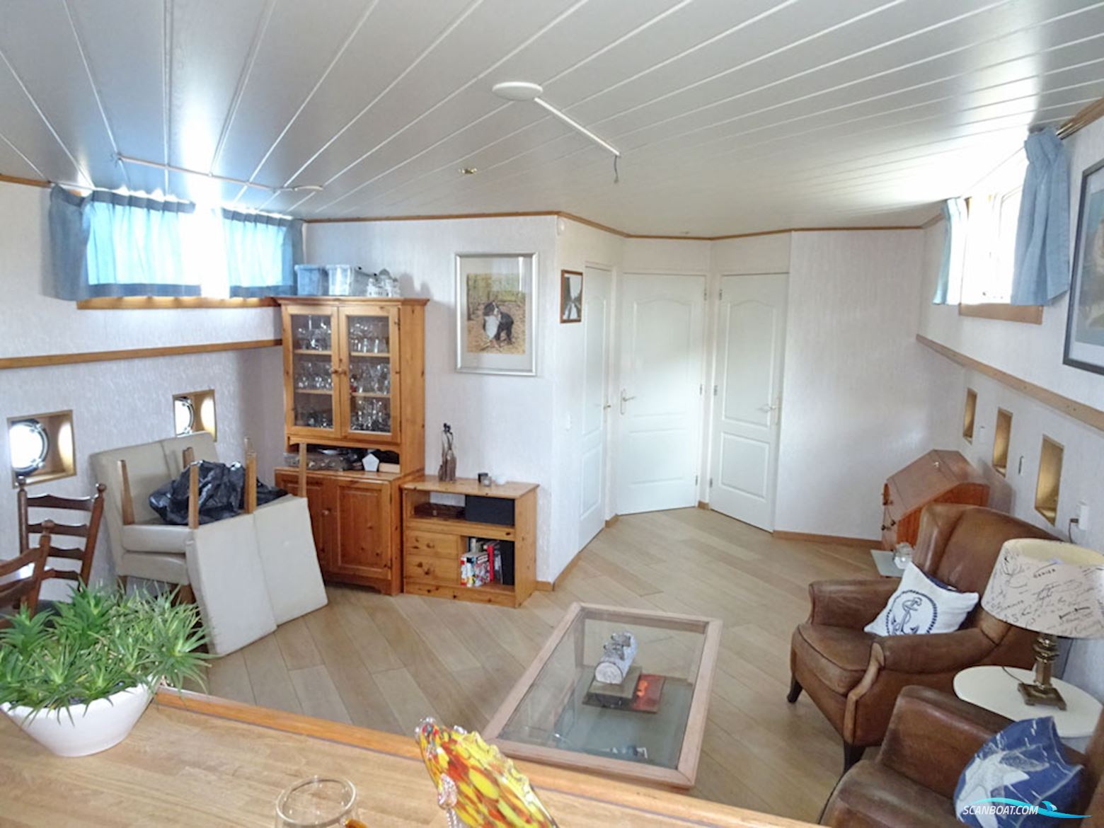 Luxe Motor 36.72, Cbb Rijn