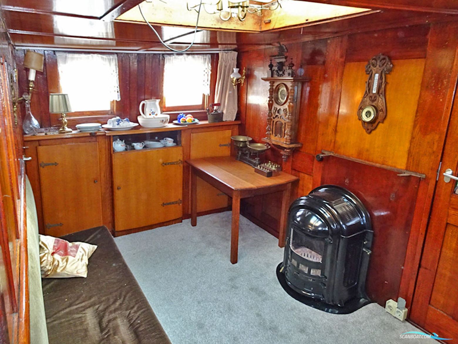 Luxe Motor 36.72, Cbb Rijn