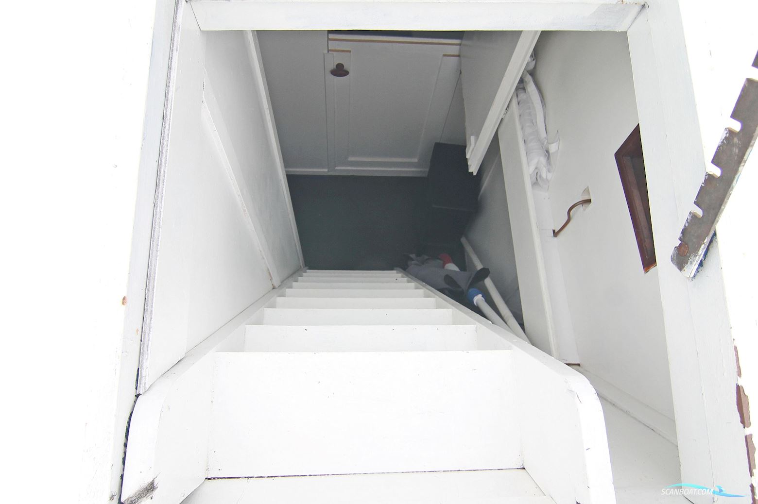 Luxe-Motor Live Aboard