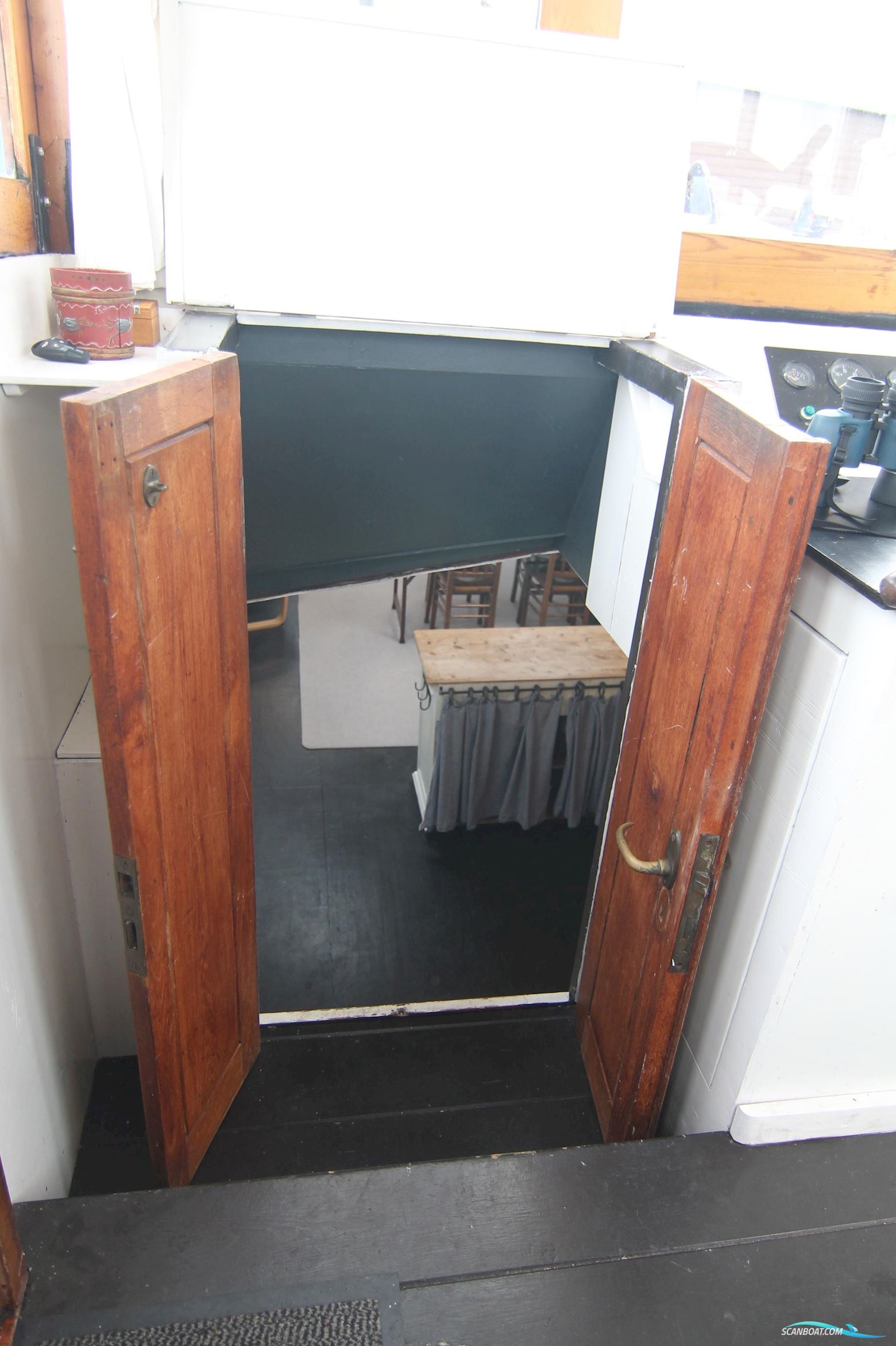 Luxe-Motor Live Aboard