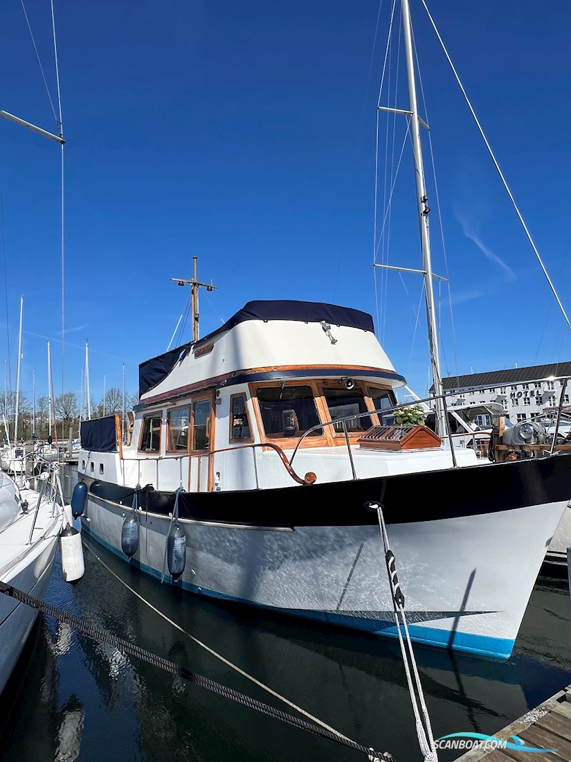 Marine Trader 42