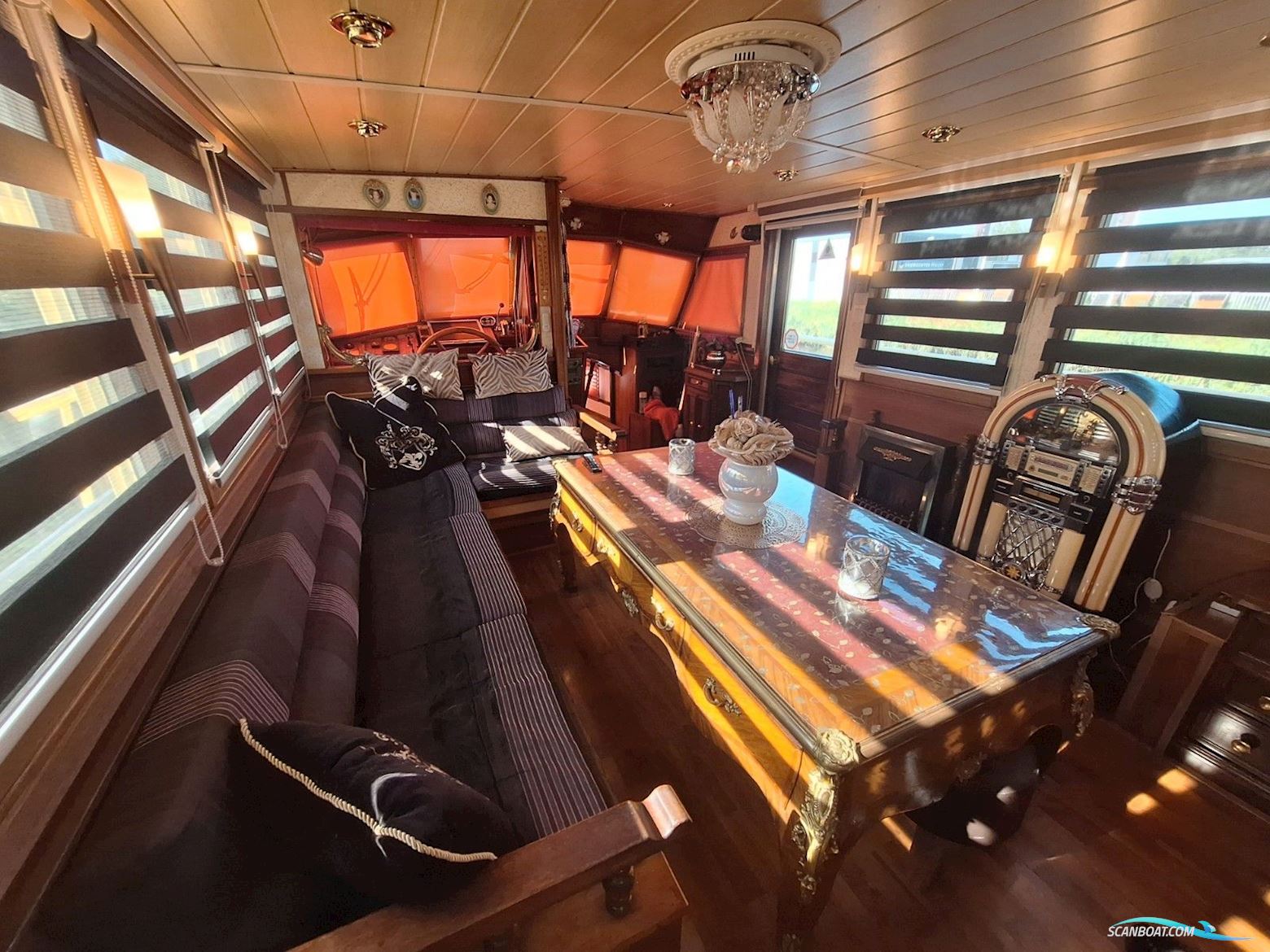 Motorkruiser 1800 AK Zeewaardig Recreatieboot | Woonboot