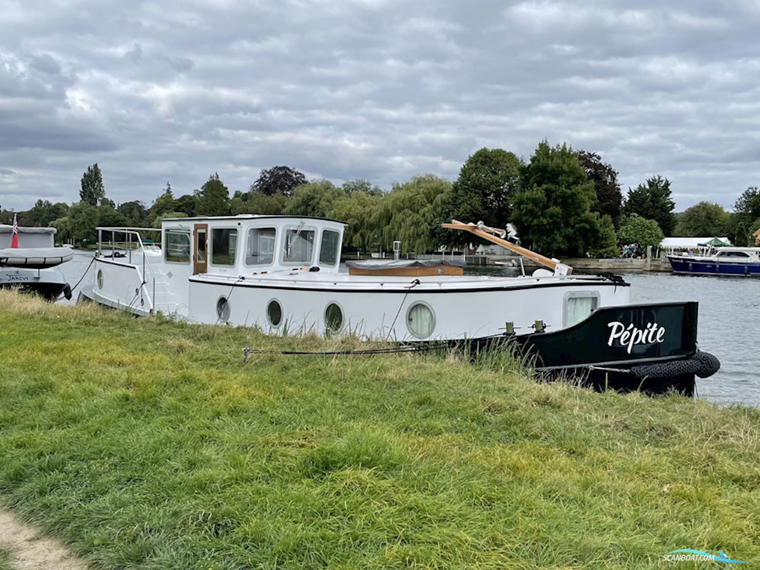 Piper Luxemotor 49L