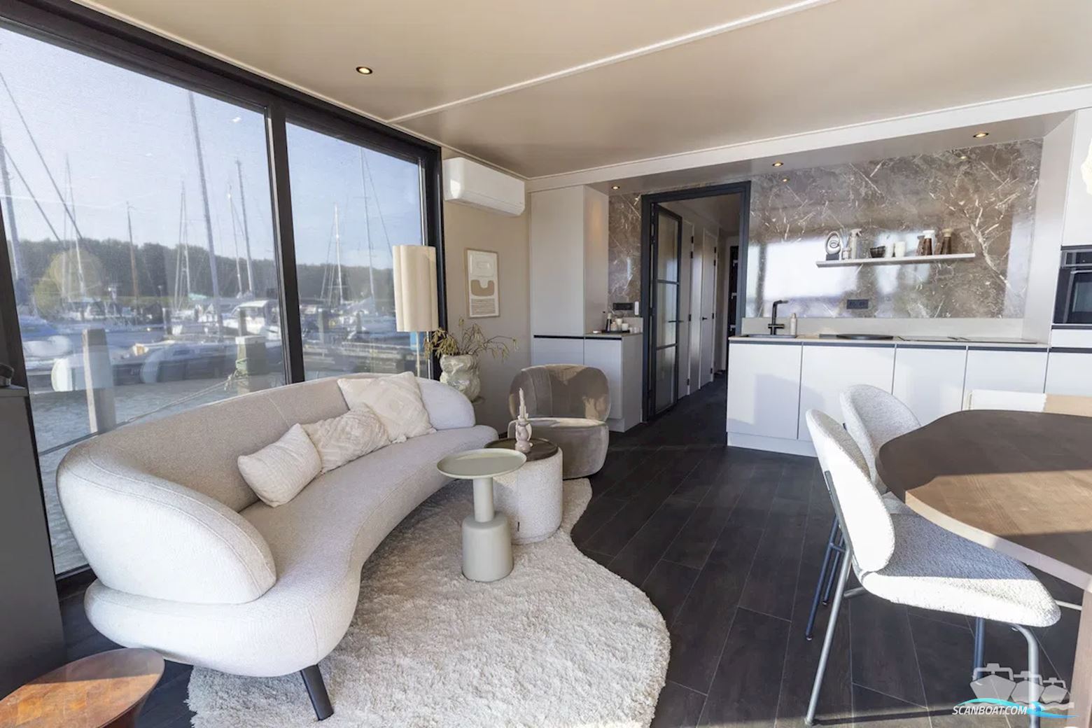 SL Houseboat Marina Den Oever, inclusief ligplaats