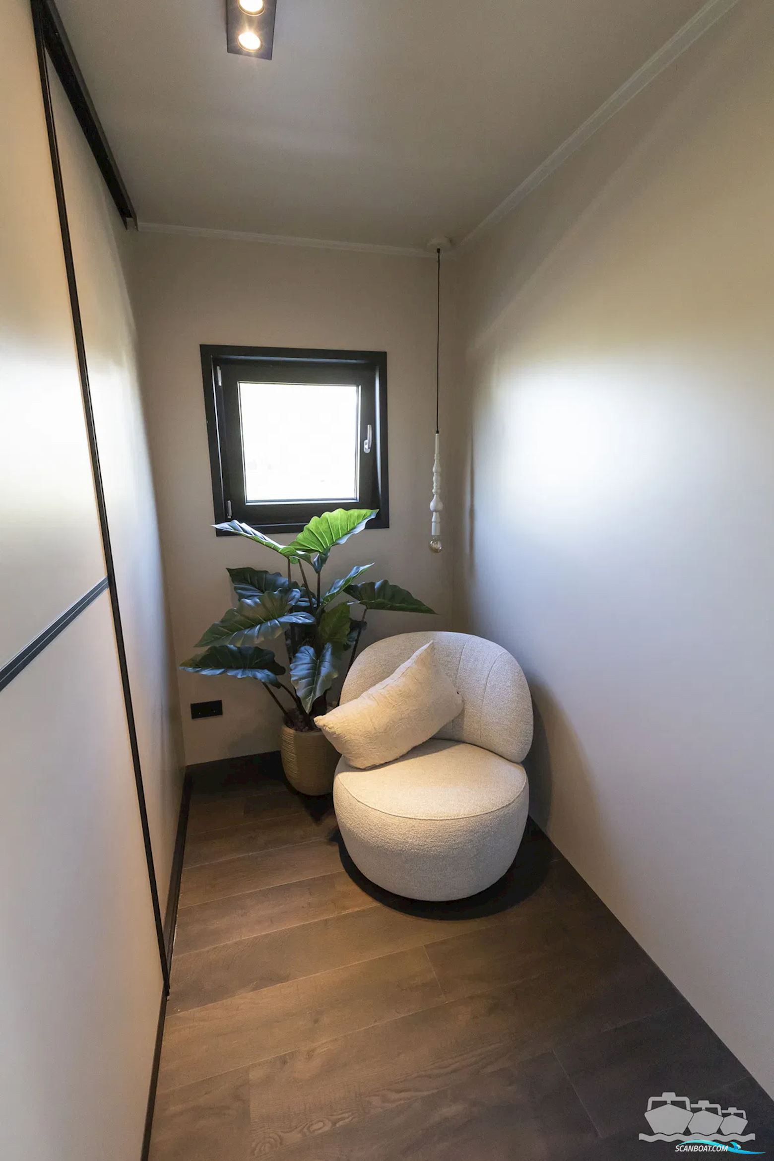 SL Houseboat Marina Den Oever, inclusief ligplaats