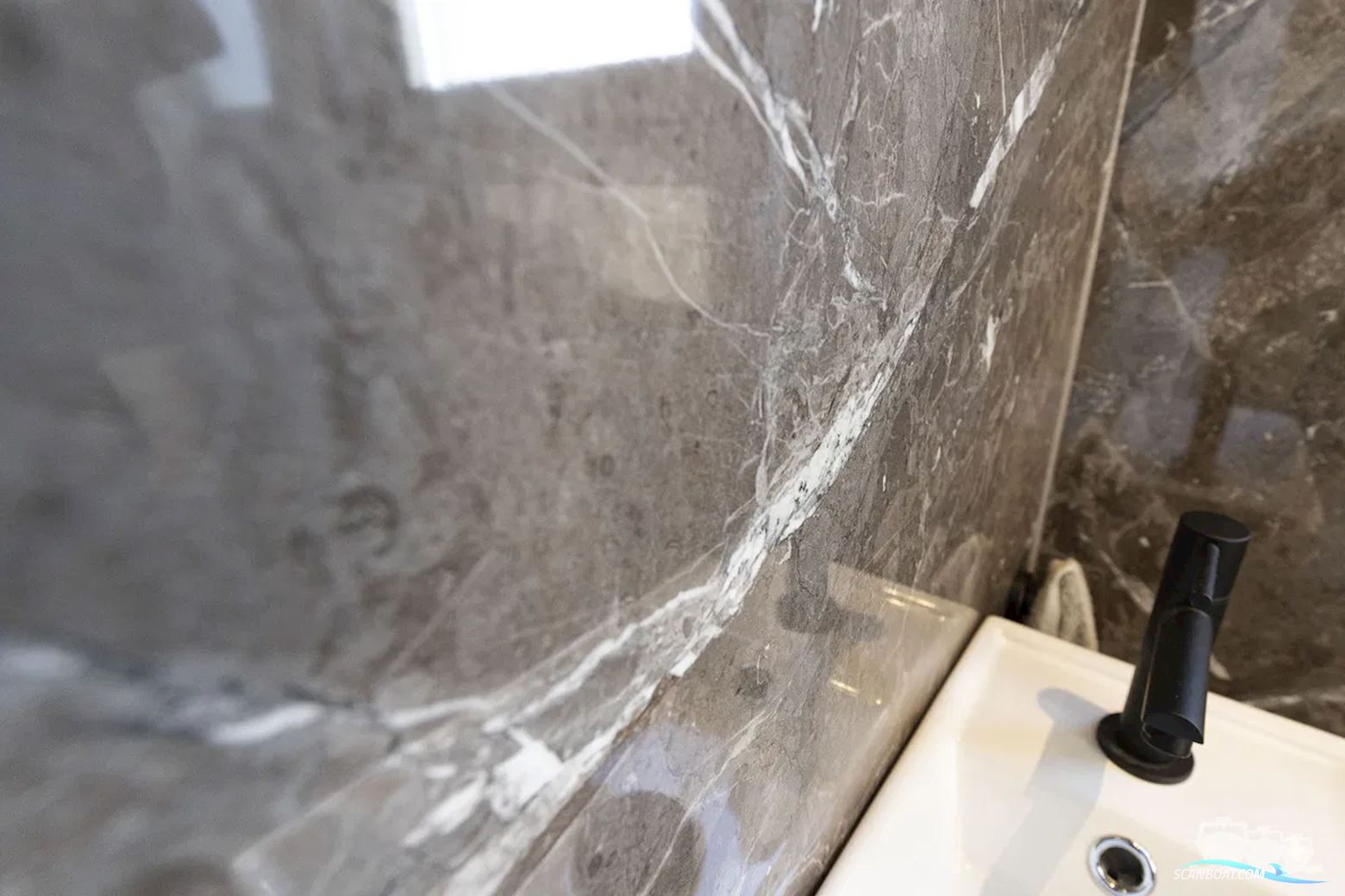 SL Houseboat Marina Den Oever, inclusief ligplaats