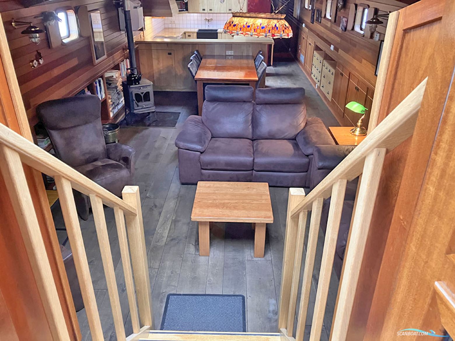 Spits B&B Varend Woonschip 39.09 met CvO