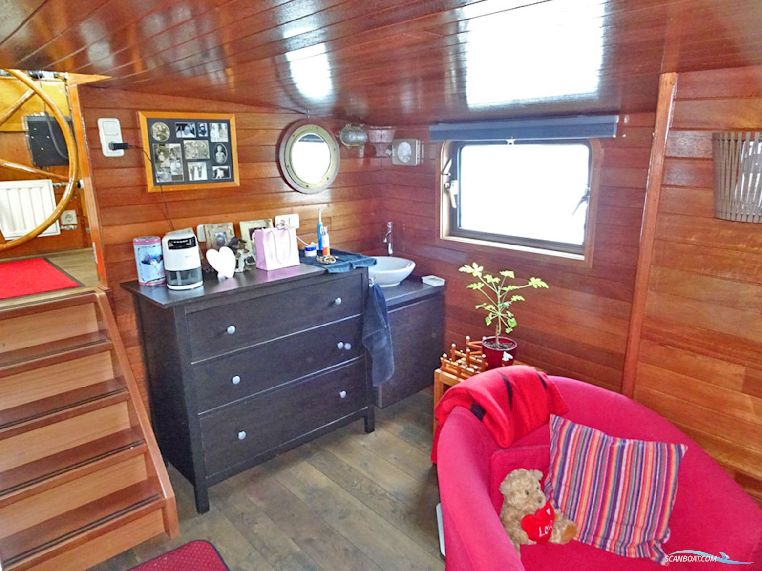 Spits B&B Varend Woonschip 39.09 met CvO