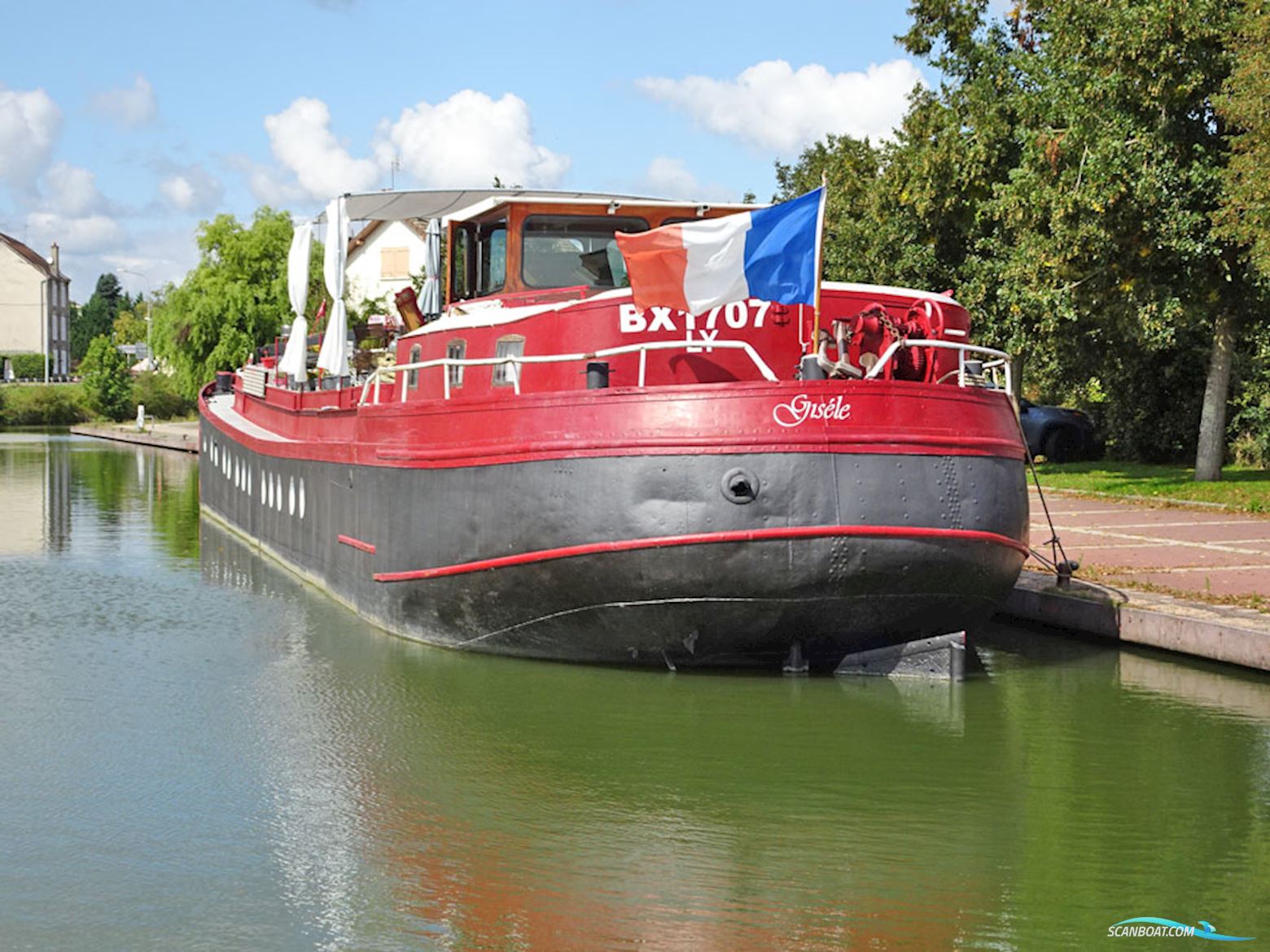 Spits Varend Woonschip 30.53 met UBC