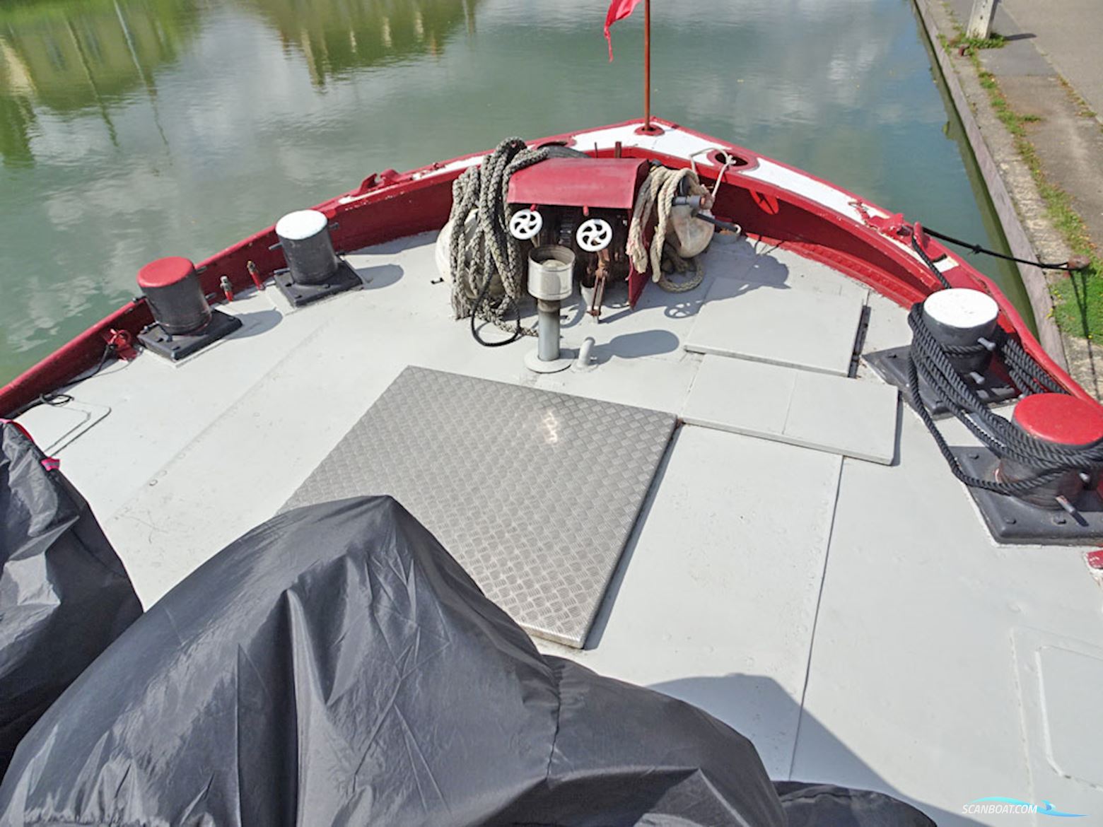 Spits Varend Woonschip 30.53 met UBC