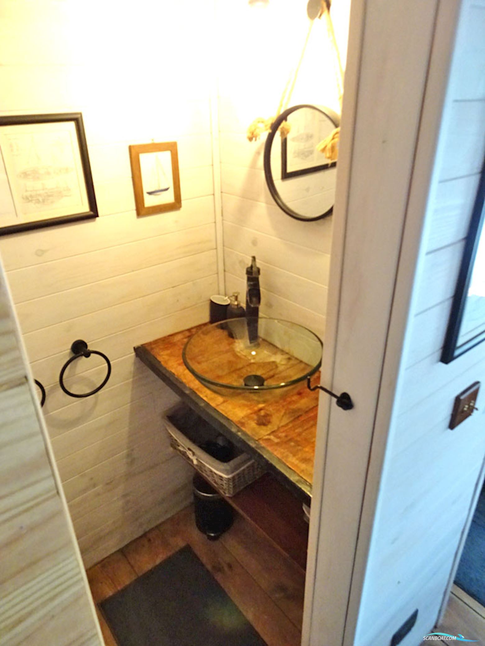 Spits Varend Woonschip 30.53 met UBC