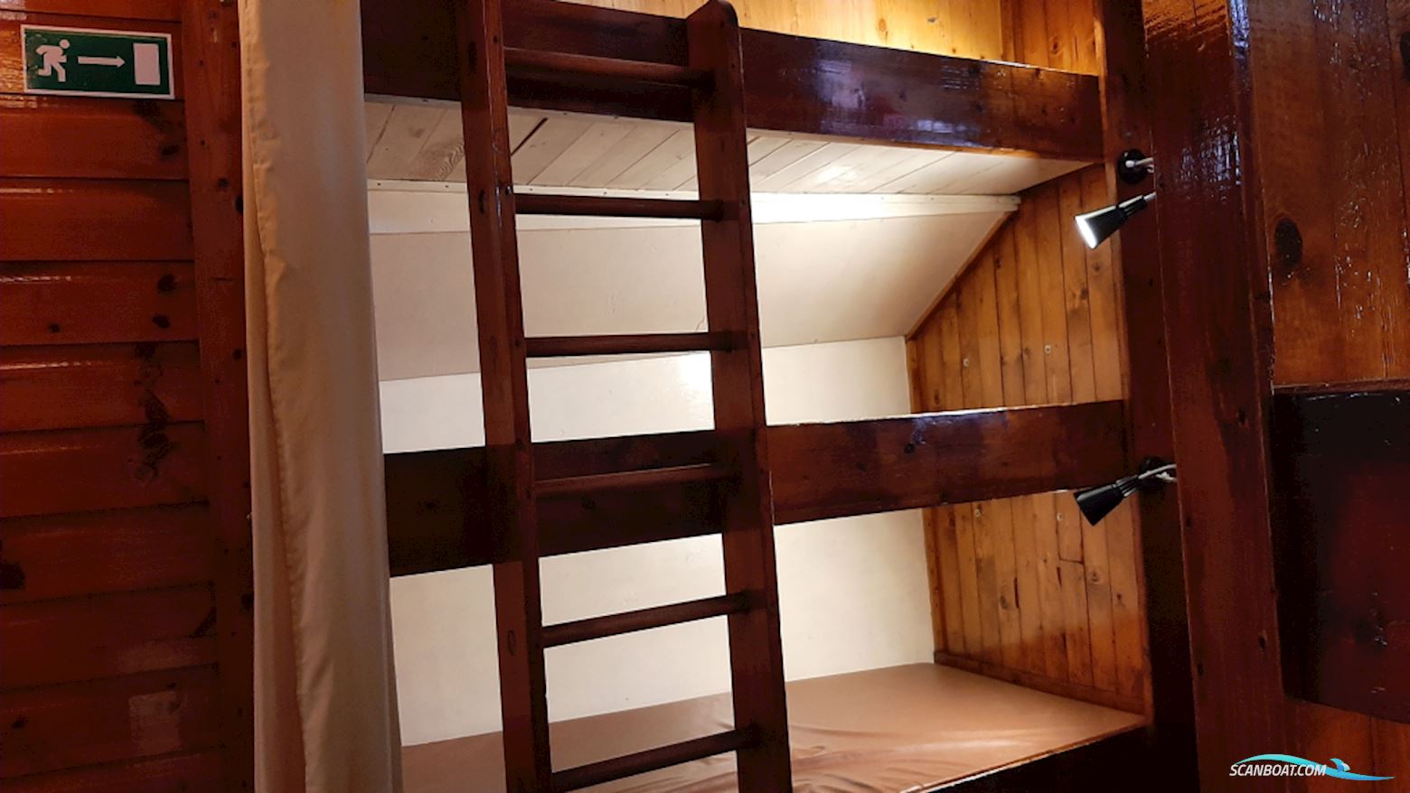 Tjalk Woon-Charter Tjalk