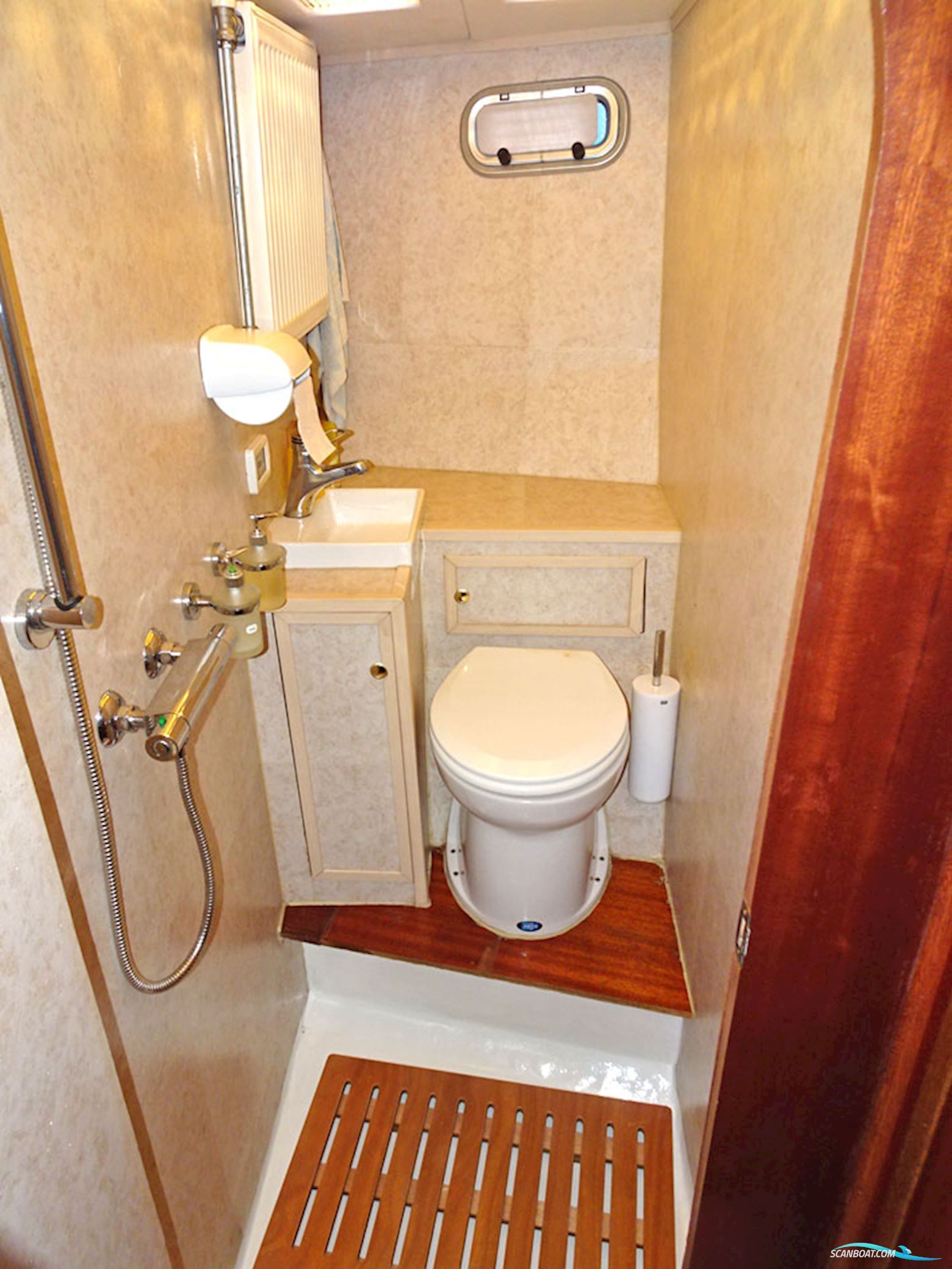 Trawlerjacht 48, Zeegaand