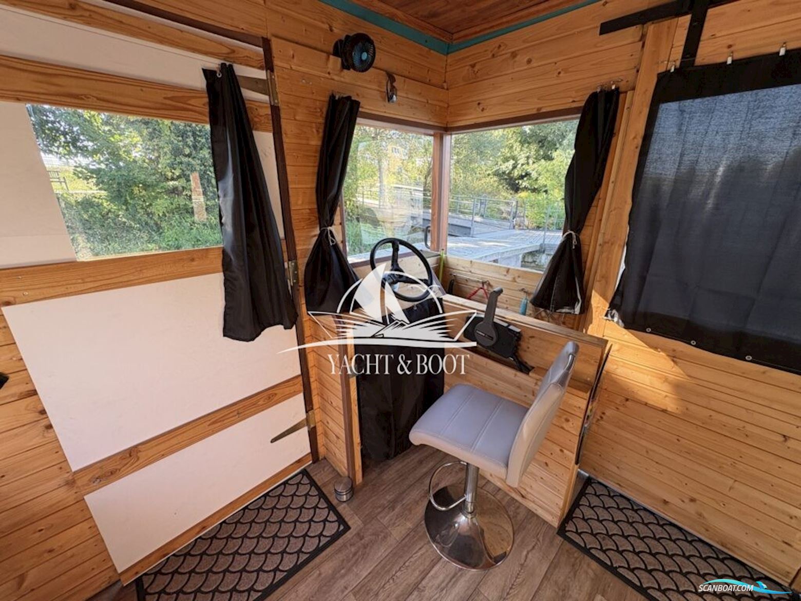 Treibgut Gbr Hausboot 10.6