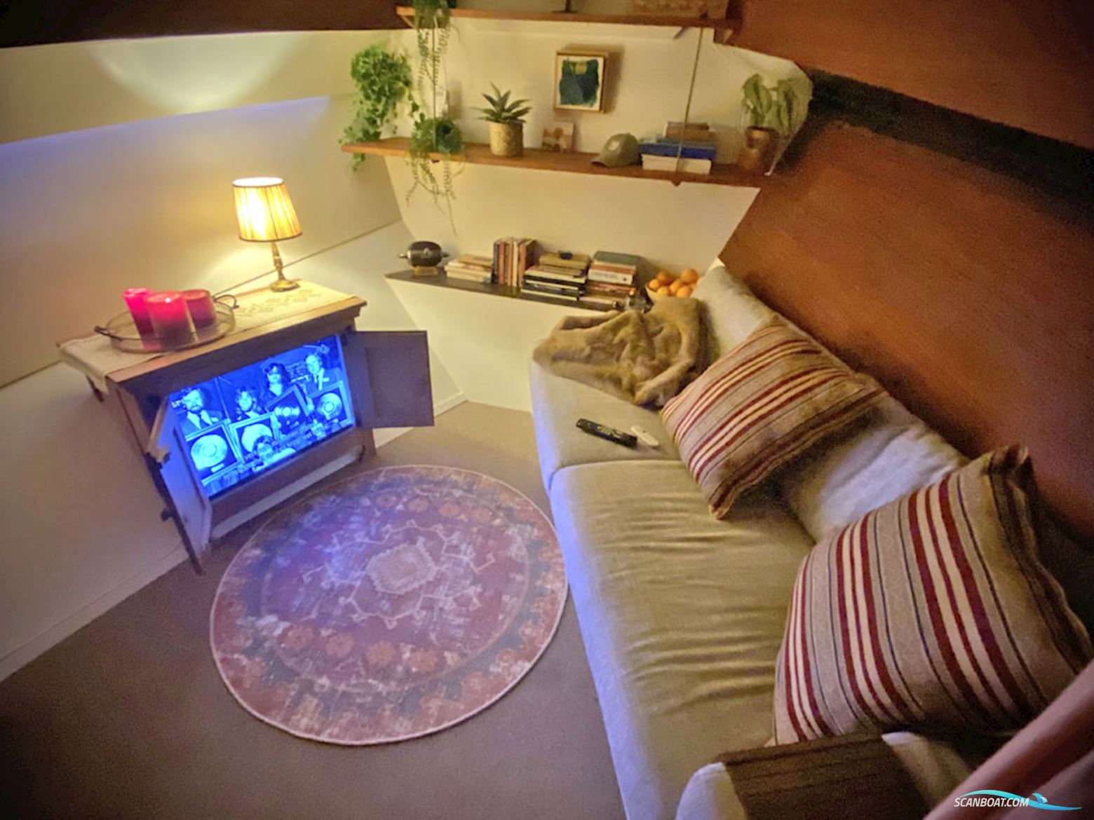 Varend Woonschip 14.99