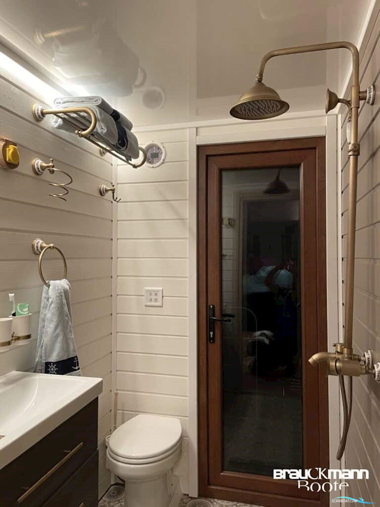 Werftbau Solar Hausboot 2022