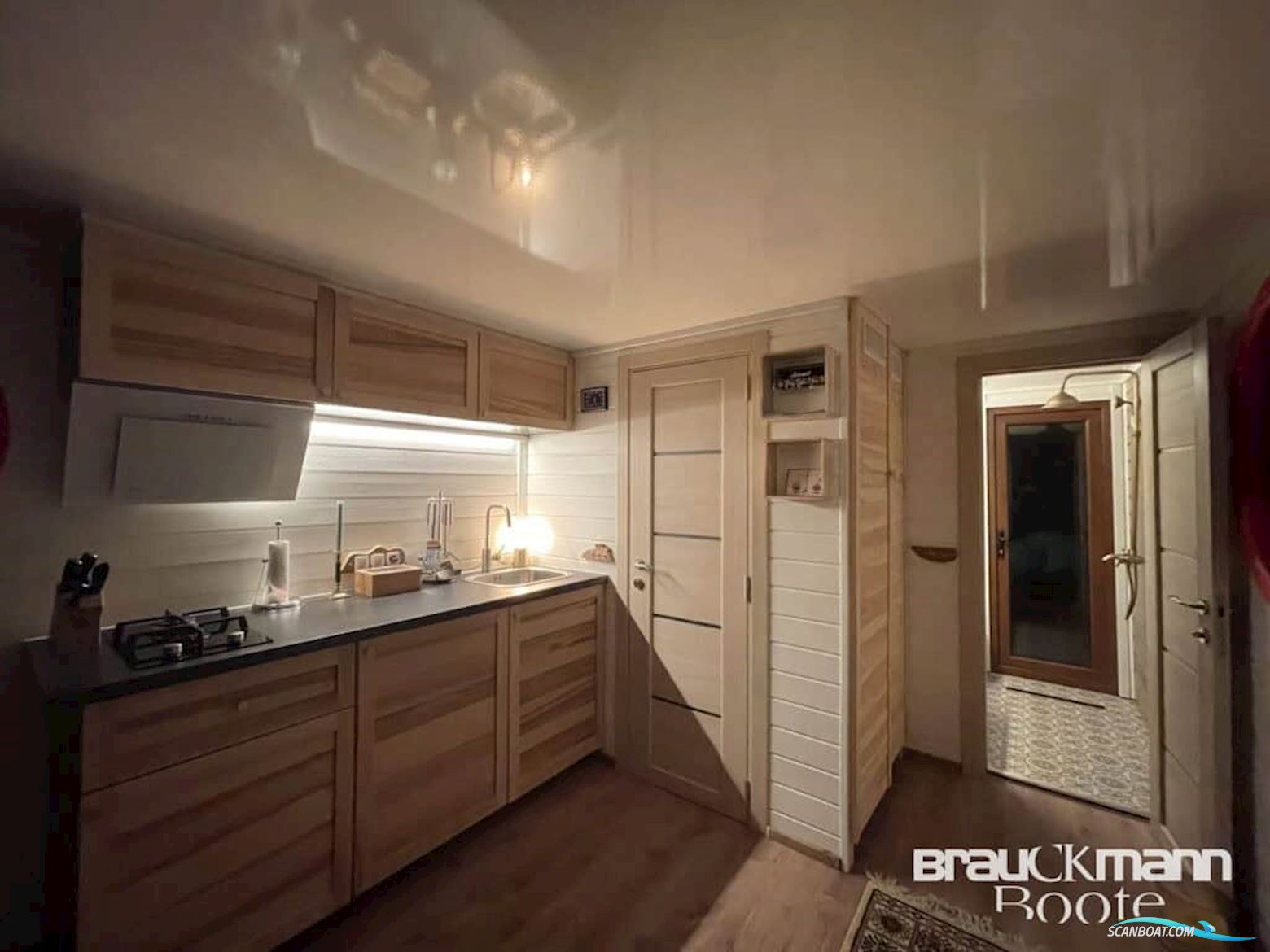 Werftbau Solar Hausboot 2022