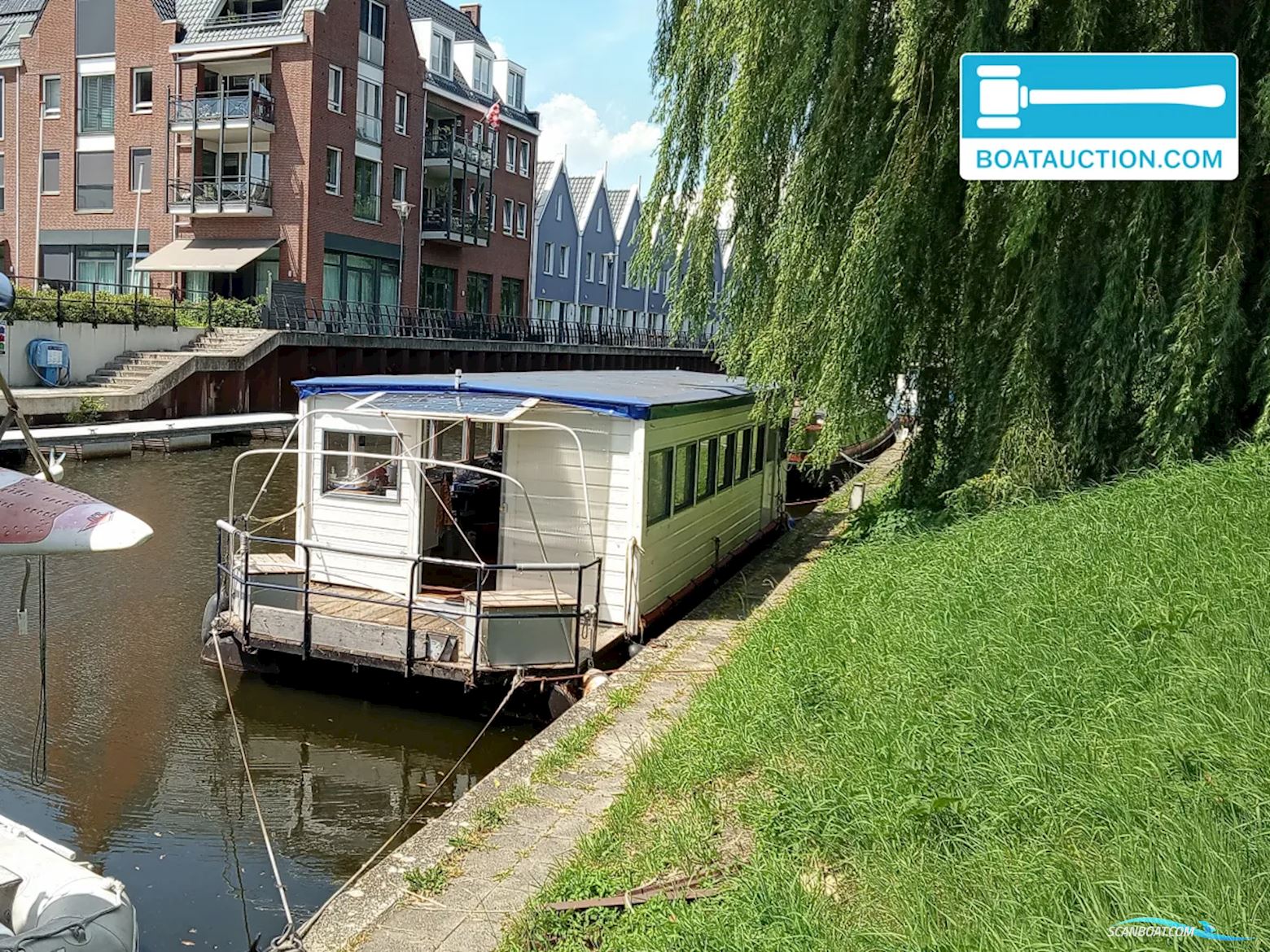 Woonboot 1100