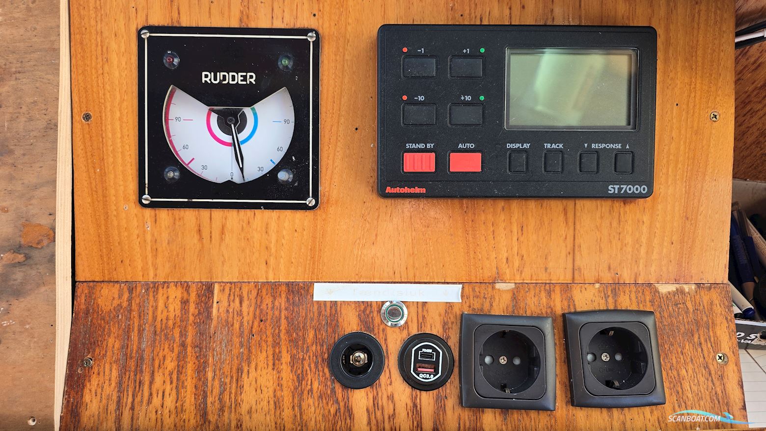(Solgt!) Husbåd / Sommerhus / Lystbåd