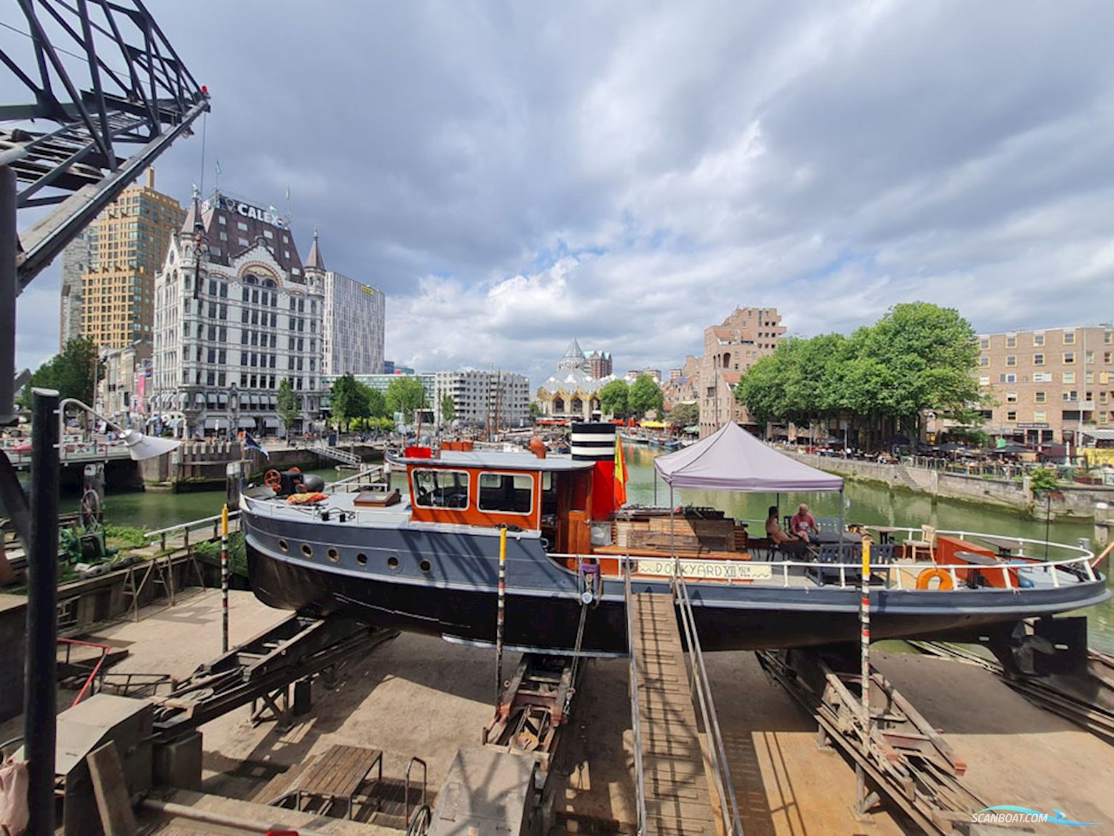 Dockyard 13, Motor tender