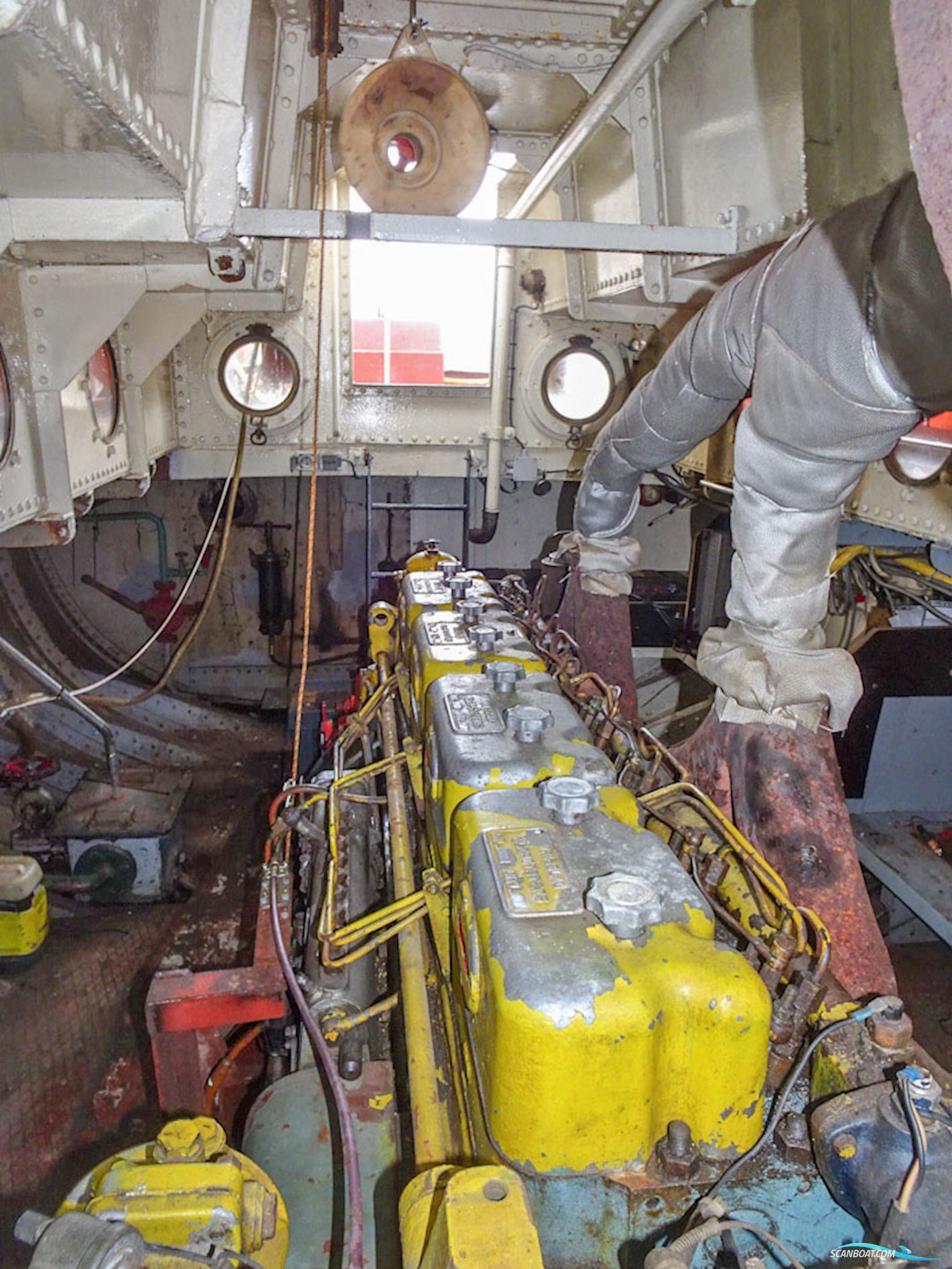 Dockyard 13, Motor tender