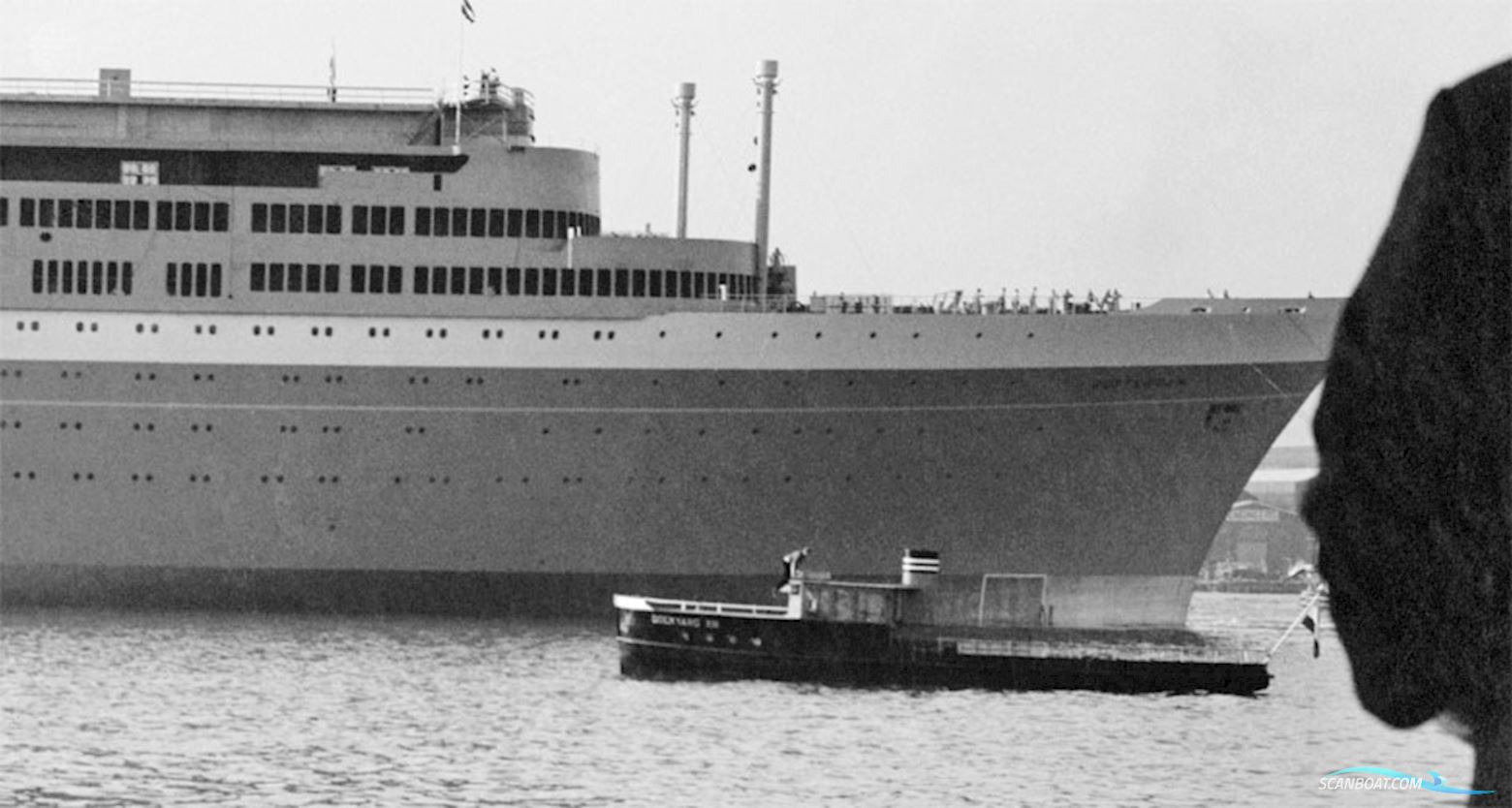 Dockyard 13, Motor tender