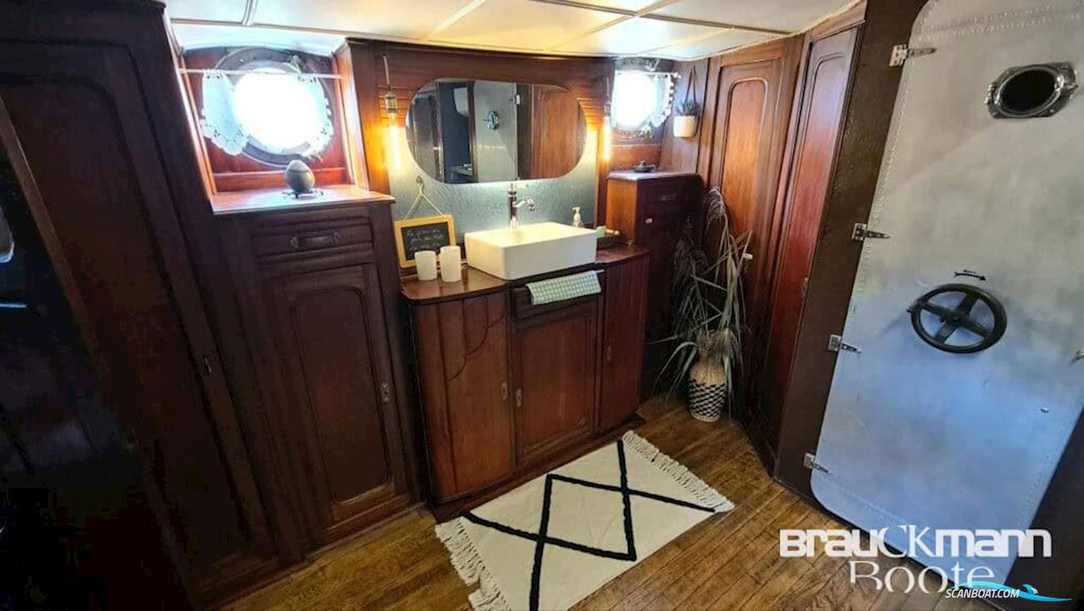 DRU BOUCHAIN Peniche 40