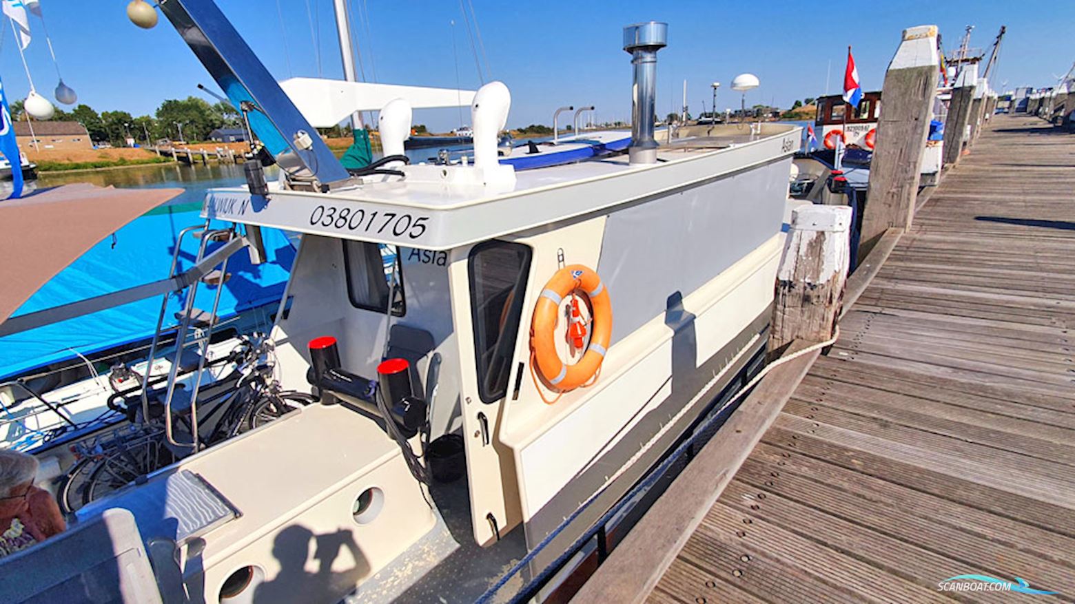 ex Patrouille vaartuig / Varend Woonschip 18.26 met UBC