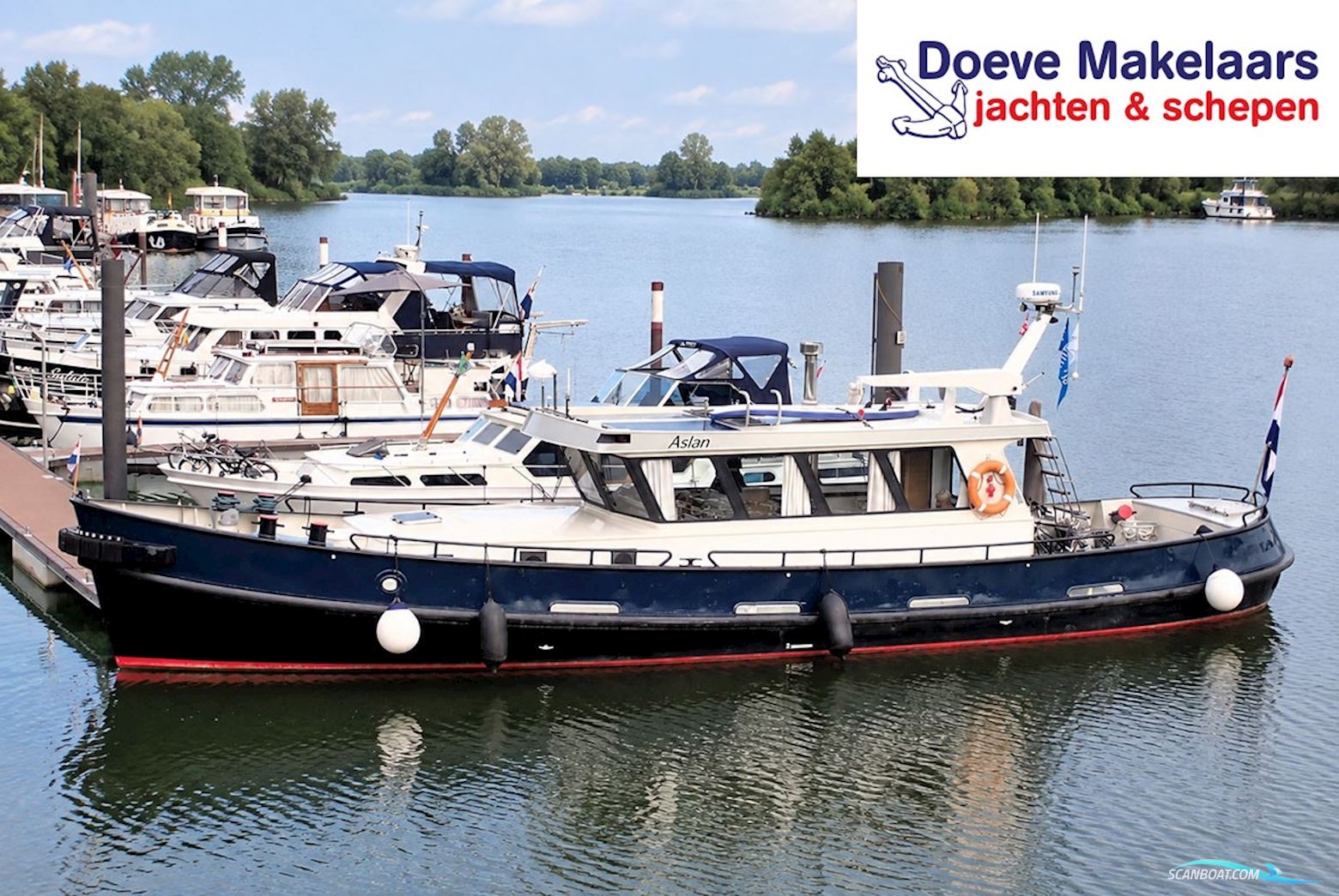 ex Patrouille vaartuig / Varend Woonschip 18.26 met UBC Huizen aan water 1955, met Cummins<br />NTA14-M motor, The Netherlands