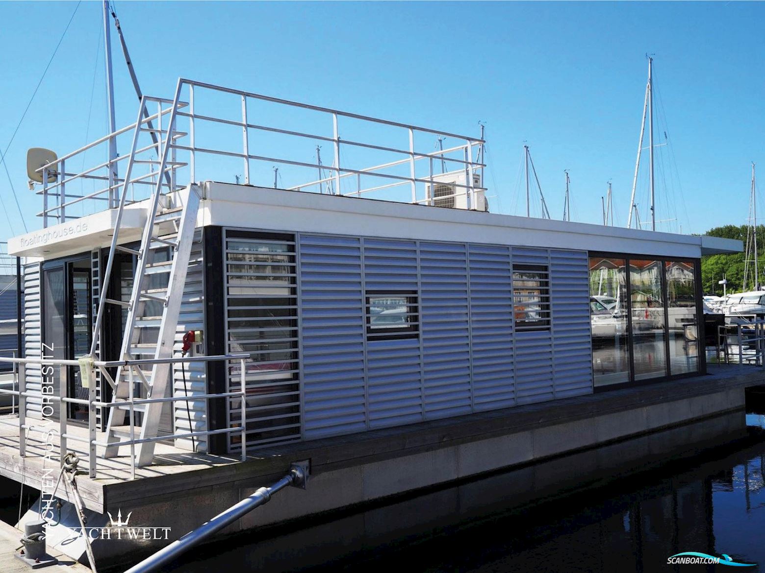 FLOATING HOUSE HAUSBOOT FLOATING 44 Huizen aan water 2014, Duitsland