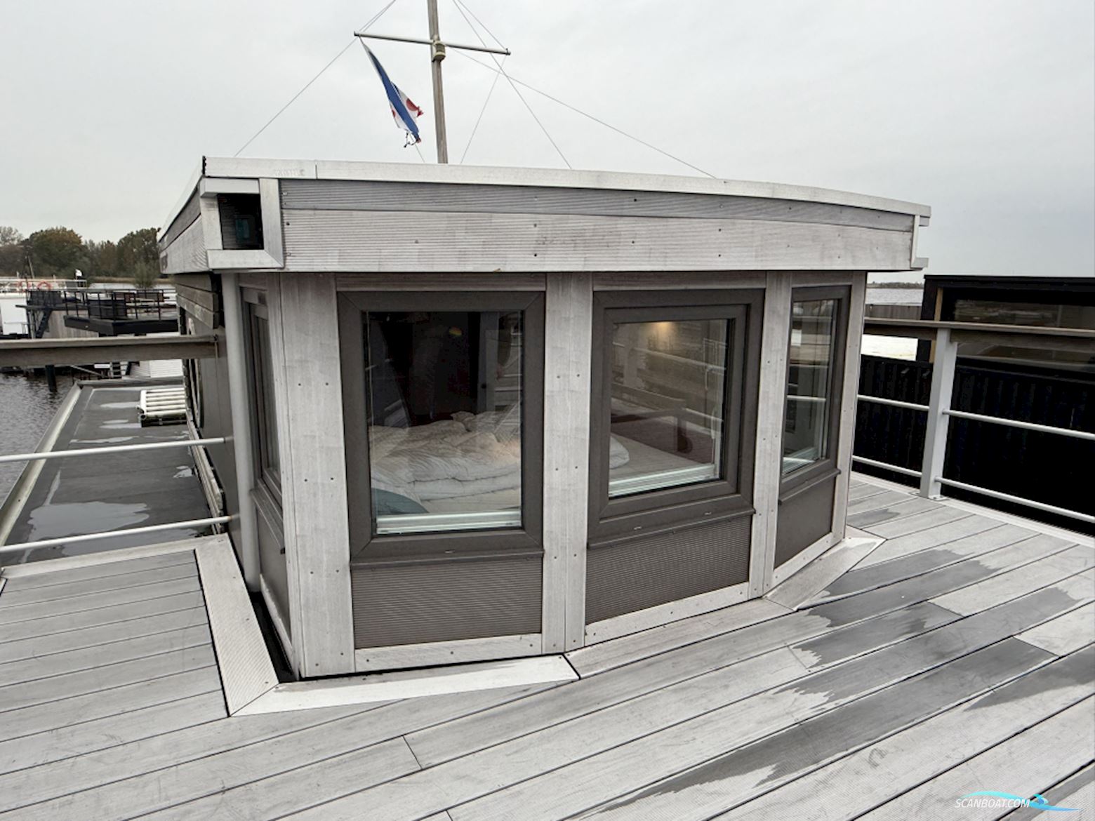 Houseboat  Under Dock  18