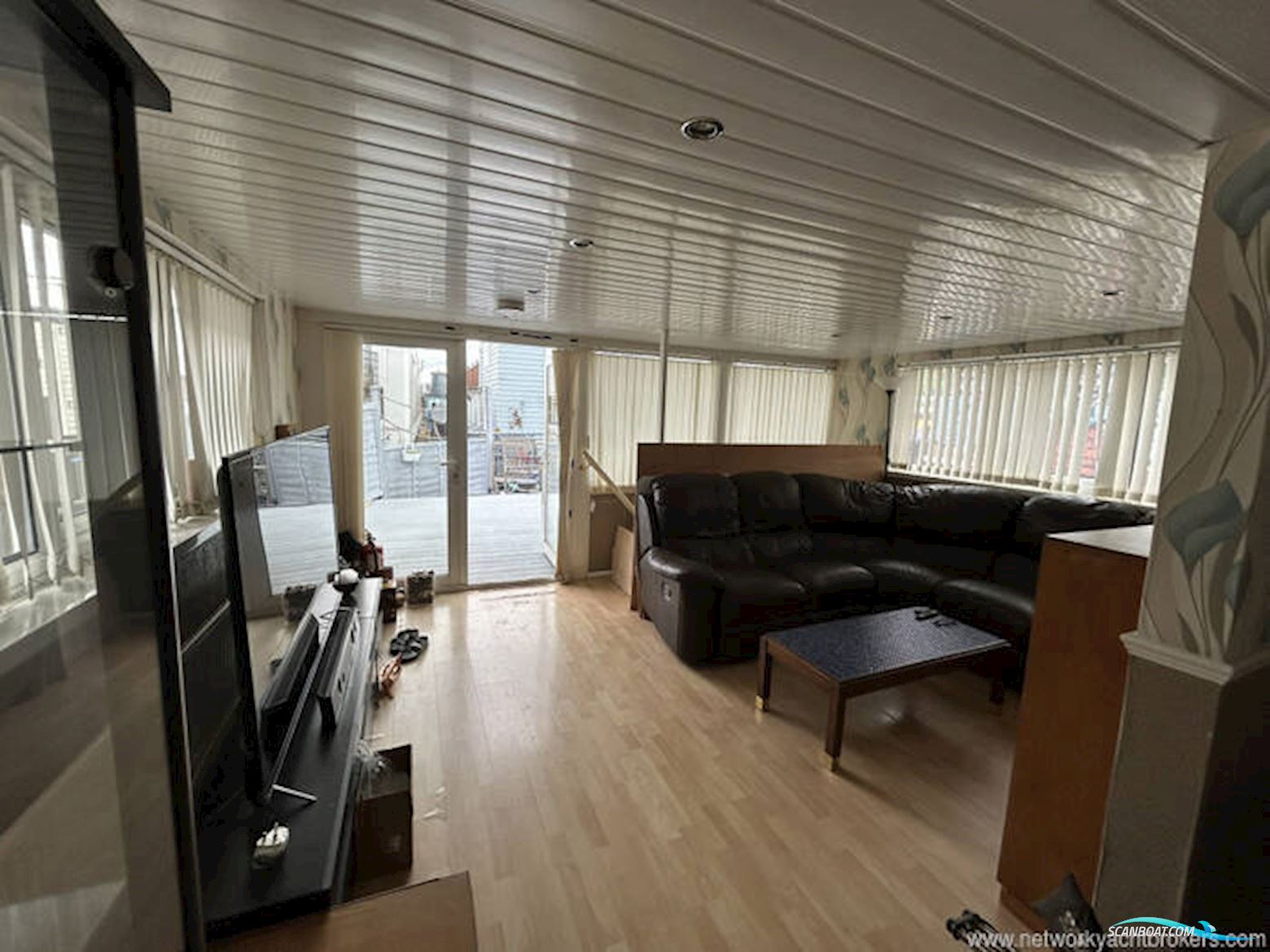 Houseboat